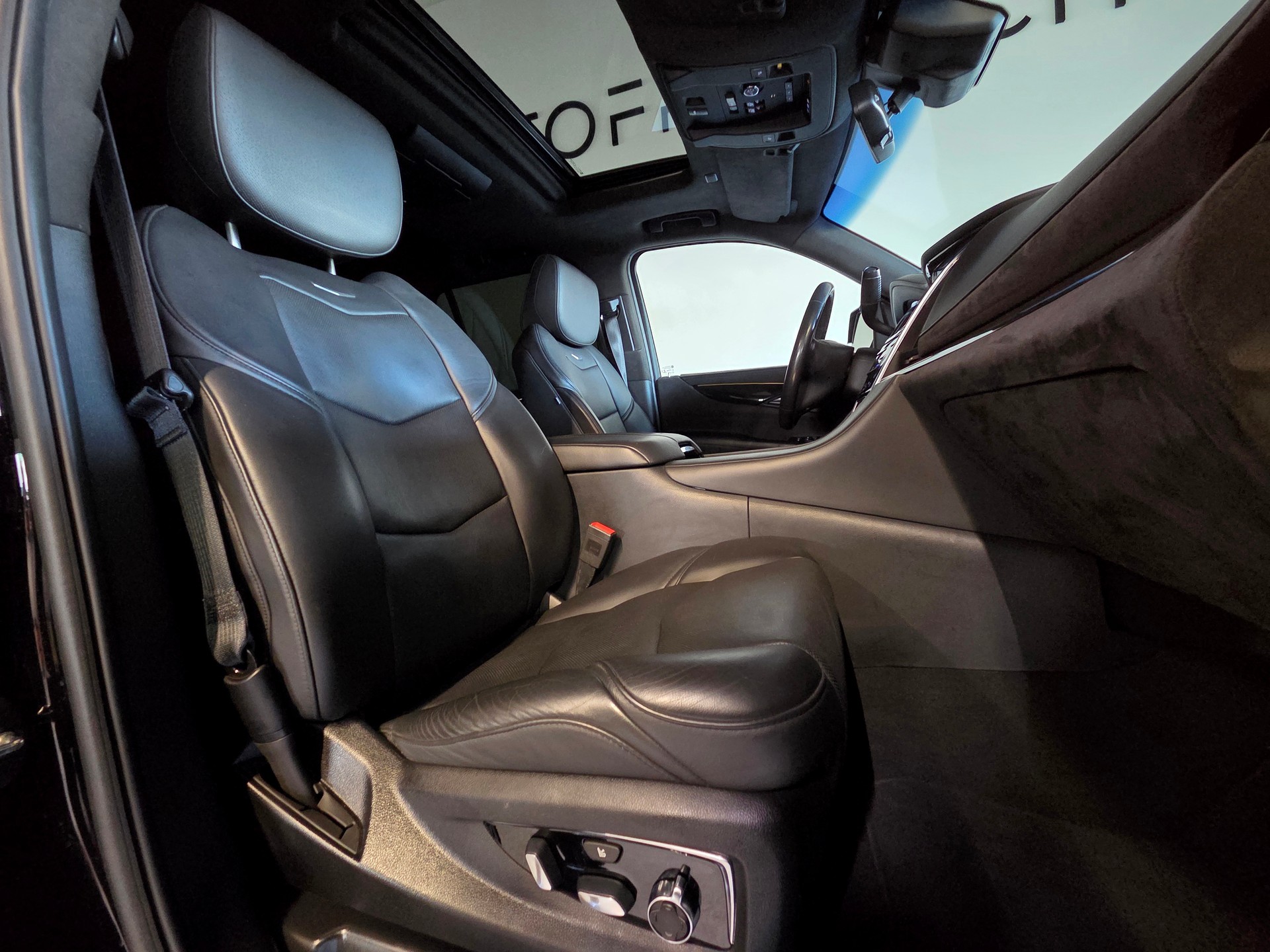 CADILLAC Escalade 6.2 V8 Platinum-image-4