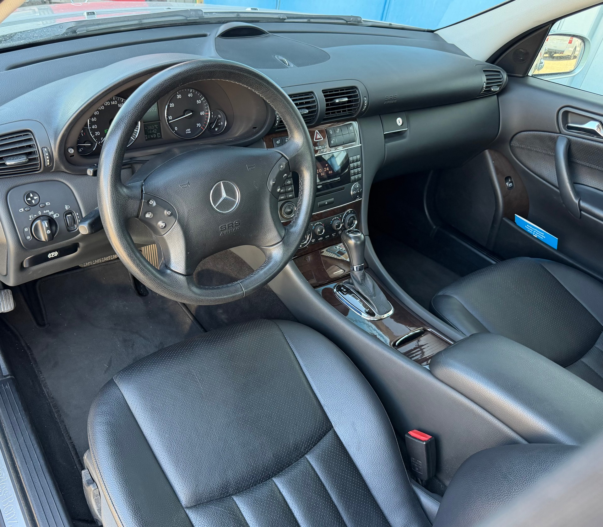 MERCEDES-BENZ C 240 Elégance 4Matic Automatic-image-11