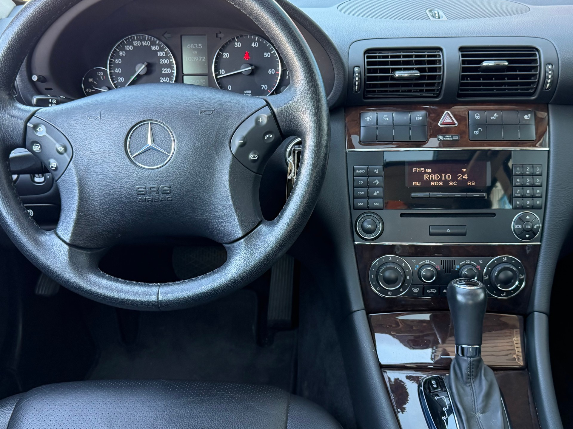 MERCEDES-BENZ C 240 Elégance 4Matic Automatic-image-8