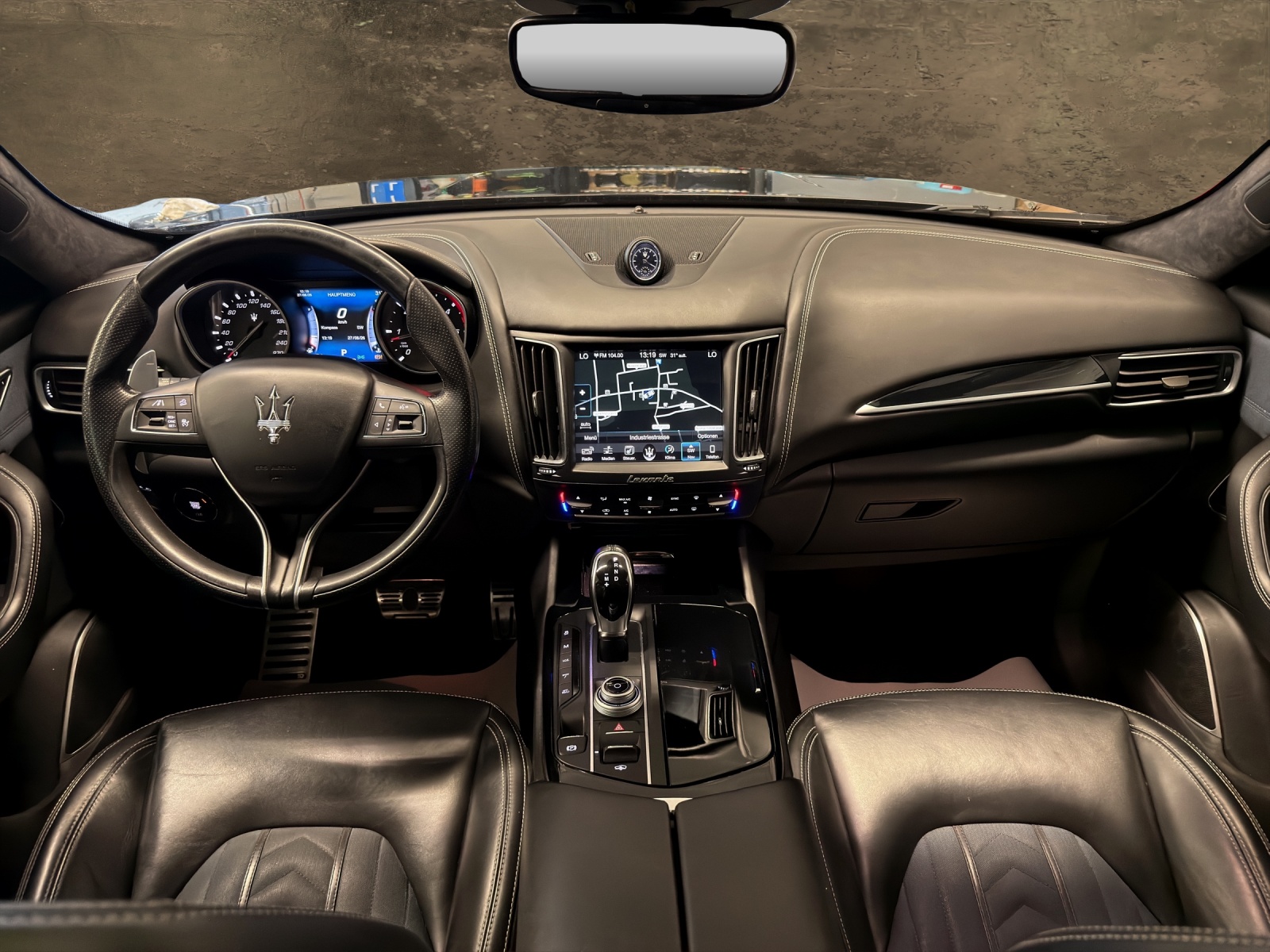 MASERATI Levante D 3.0 V6 GranSport Automatica-showroom-element-3