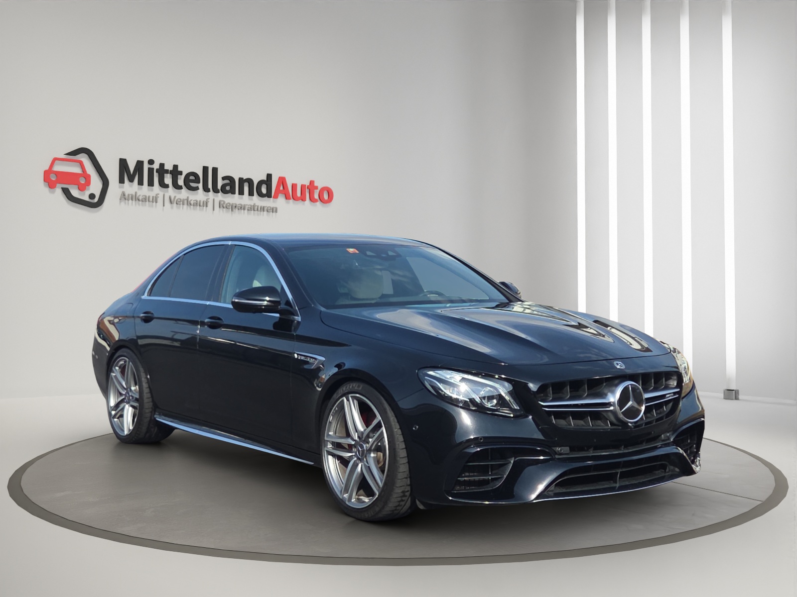 MERCEDES-BENZ E 63 AMG S 4Matic Speedshift MCT-showroom-element-2