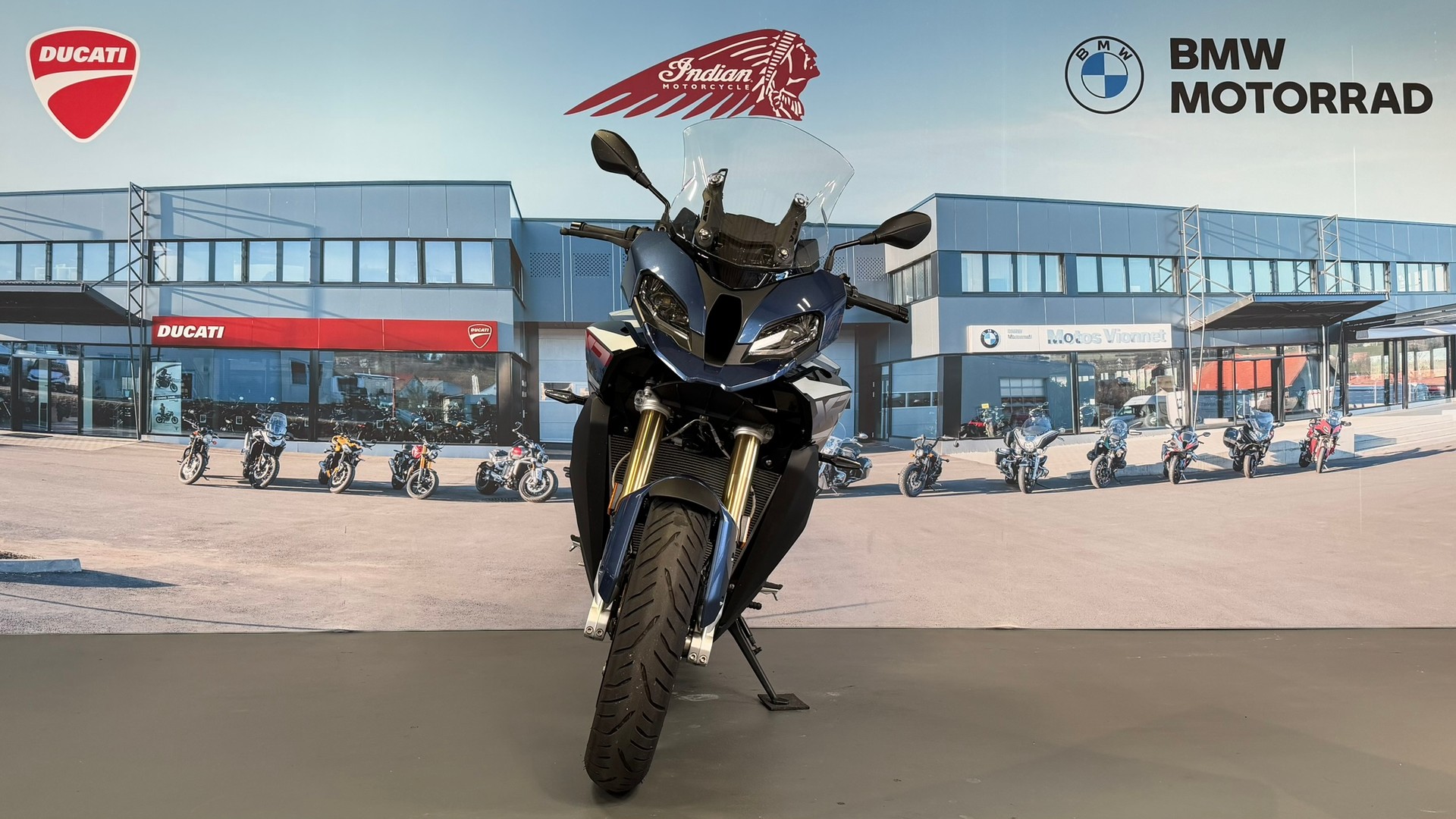 BMW S 1000 XR-image-1