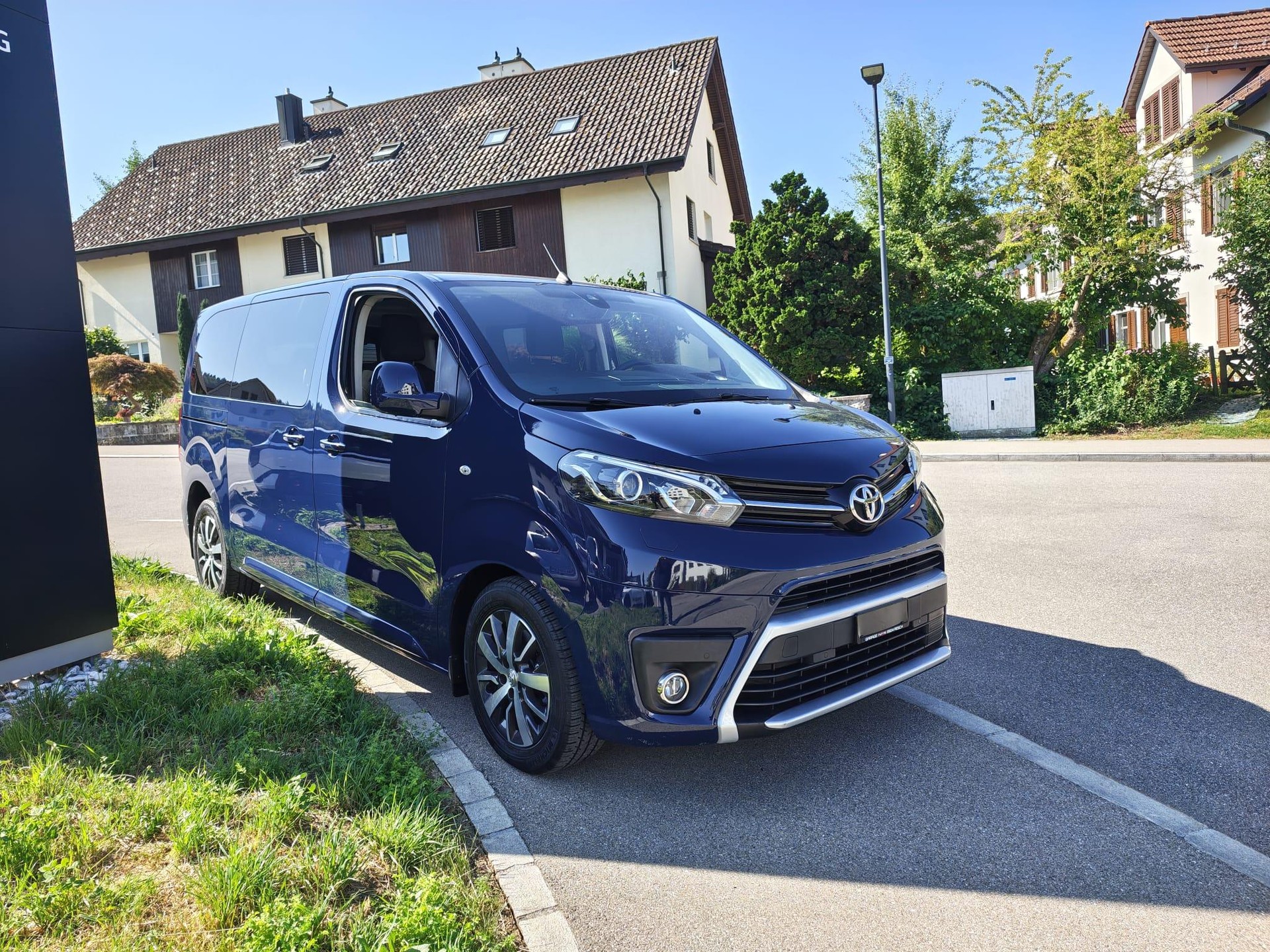TOYOTA PROACE Verso L1 2.0 D Shuttle-showroom-element-1