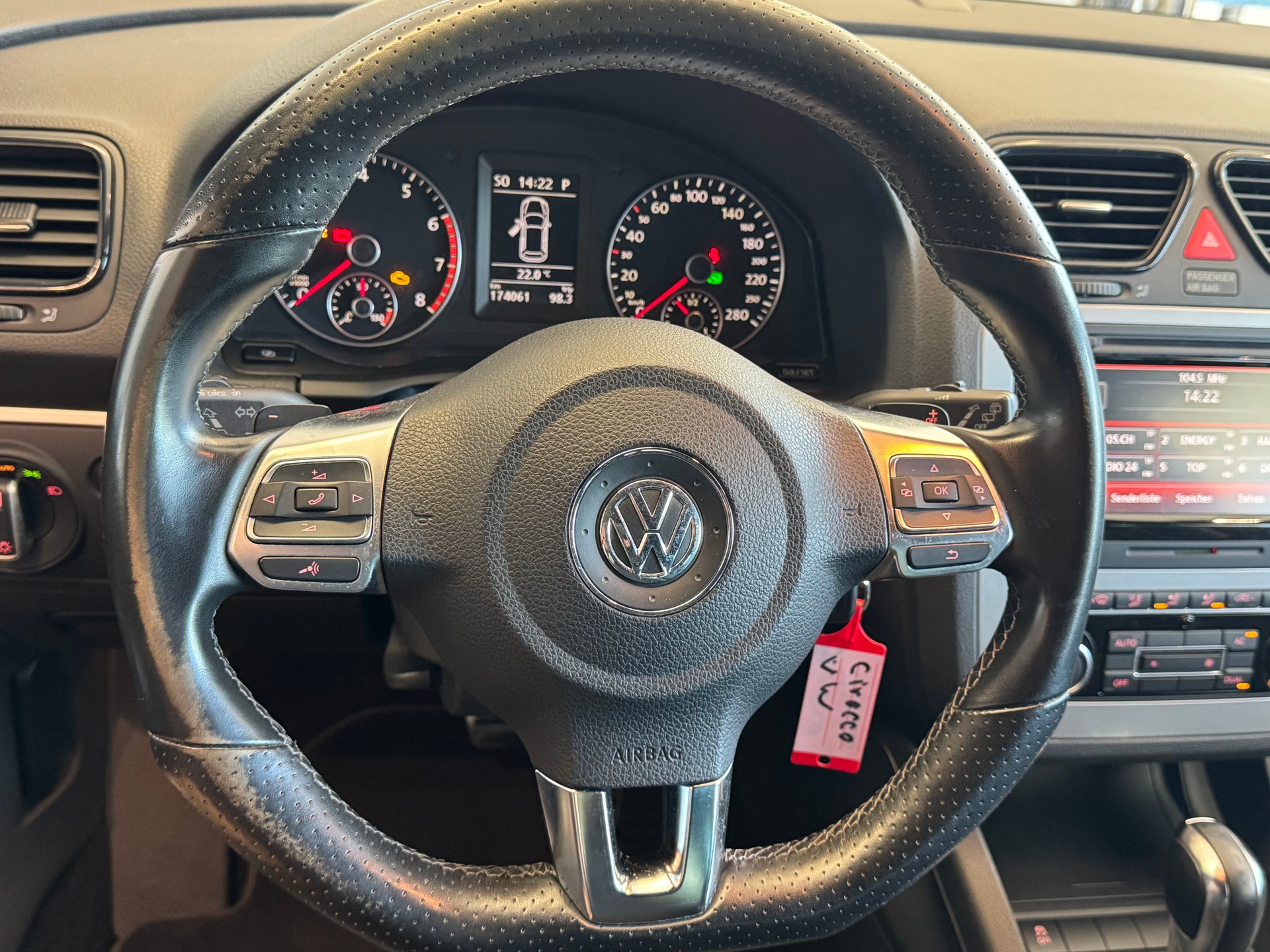VW Scirocco 2.0 TSI Team DSG-image-4