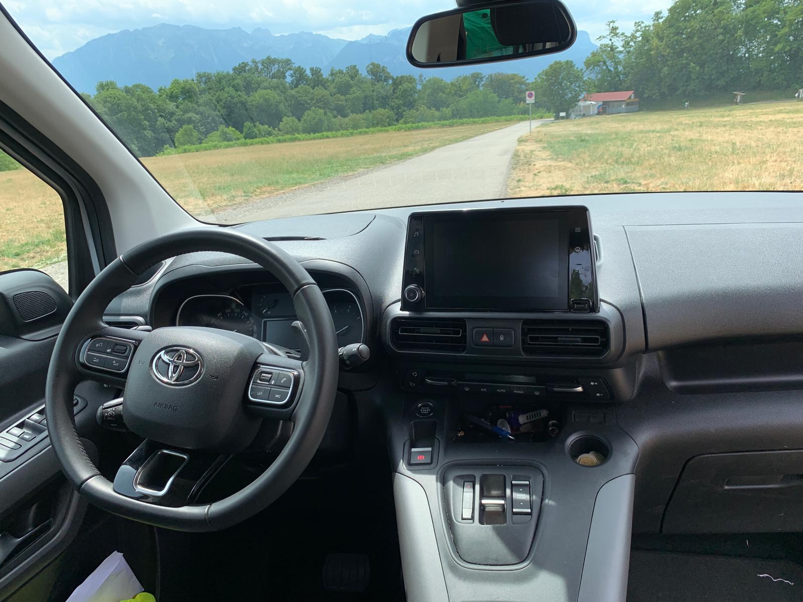 TOYOTA Proace City Verso 1.5 Trend Medium Automatik-image-4