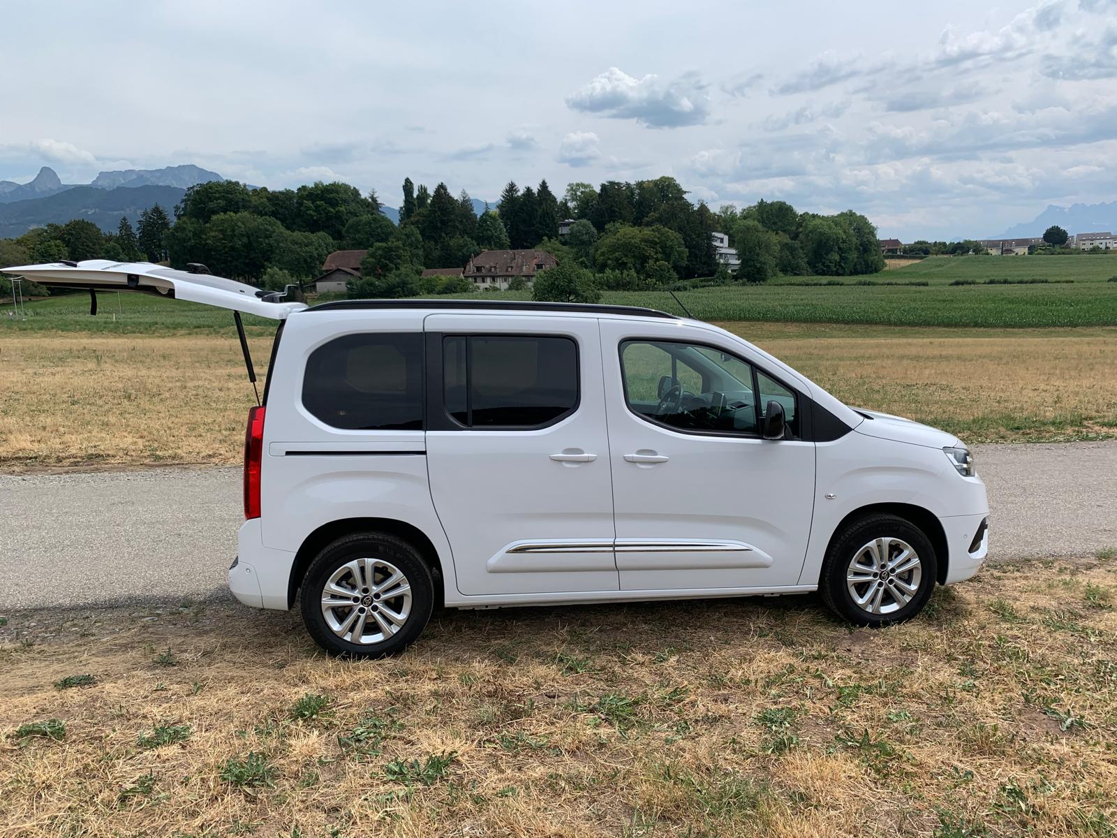TOYOTA Proace City Verso 1.5 Trend Medium Automatik-image-2