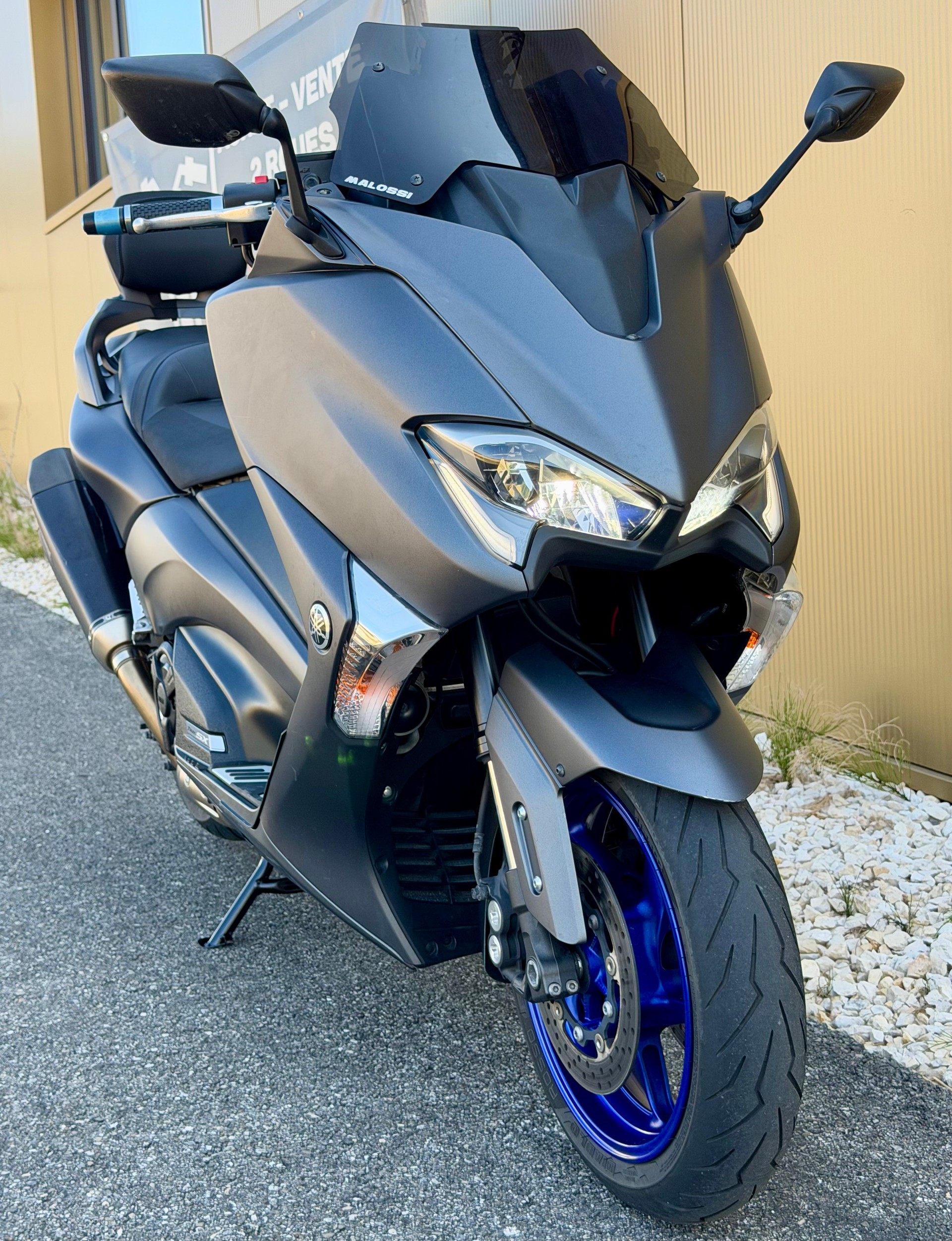 YAMAHA T-MAX XP 530 SX ABS-image-0
