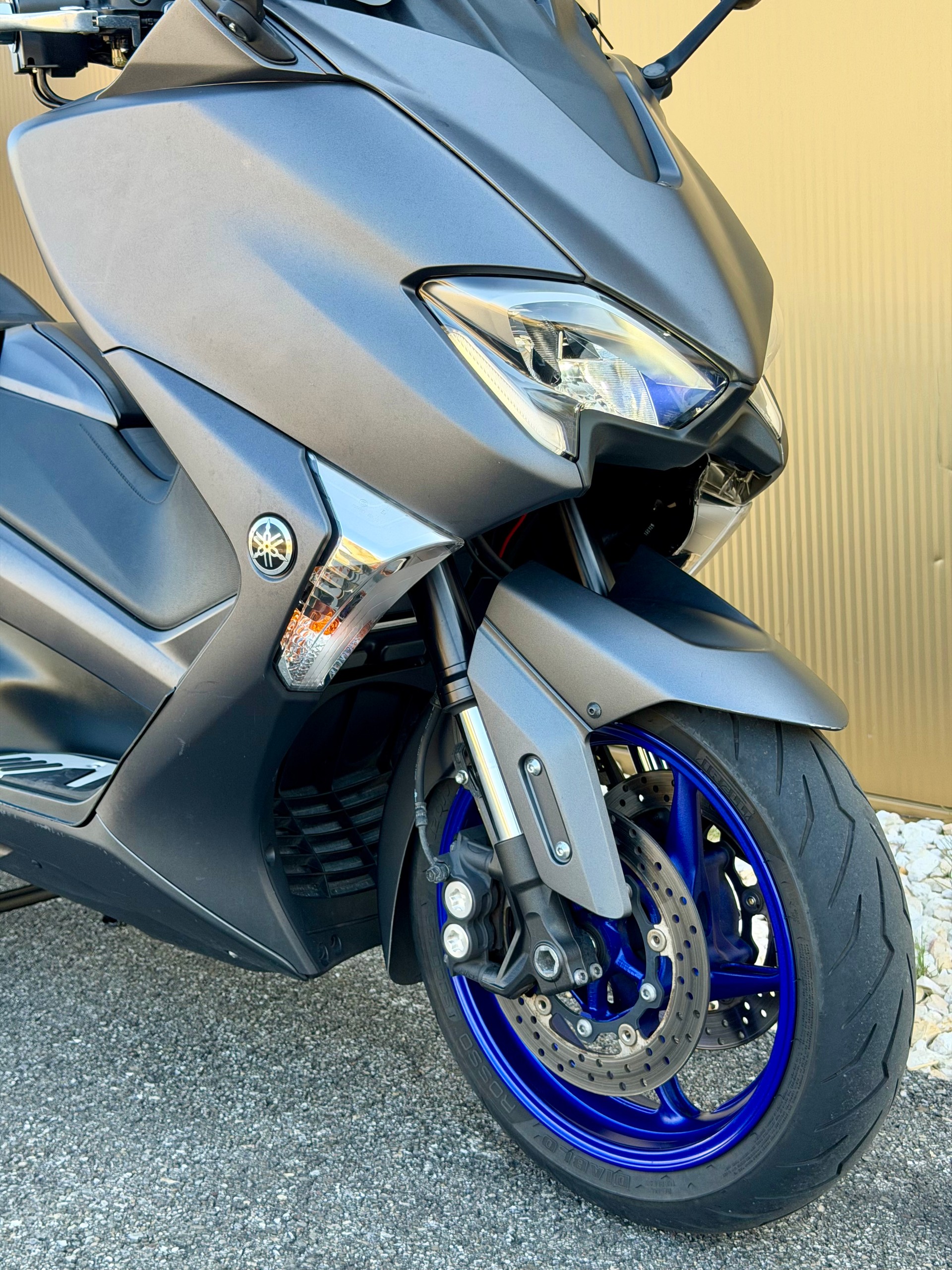 YAMAHA T-MAX XP 530 SX ABS-image-1