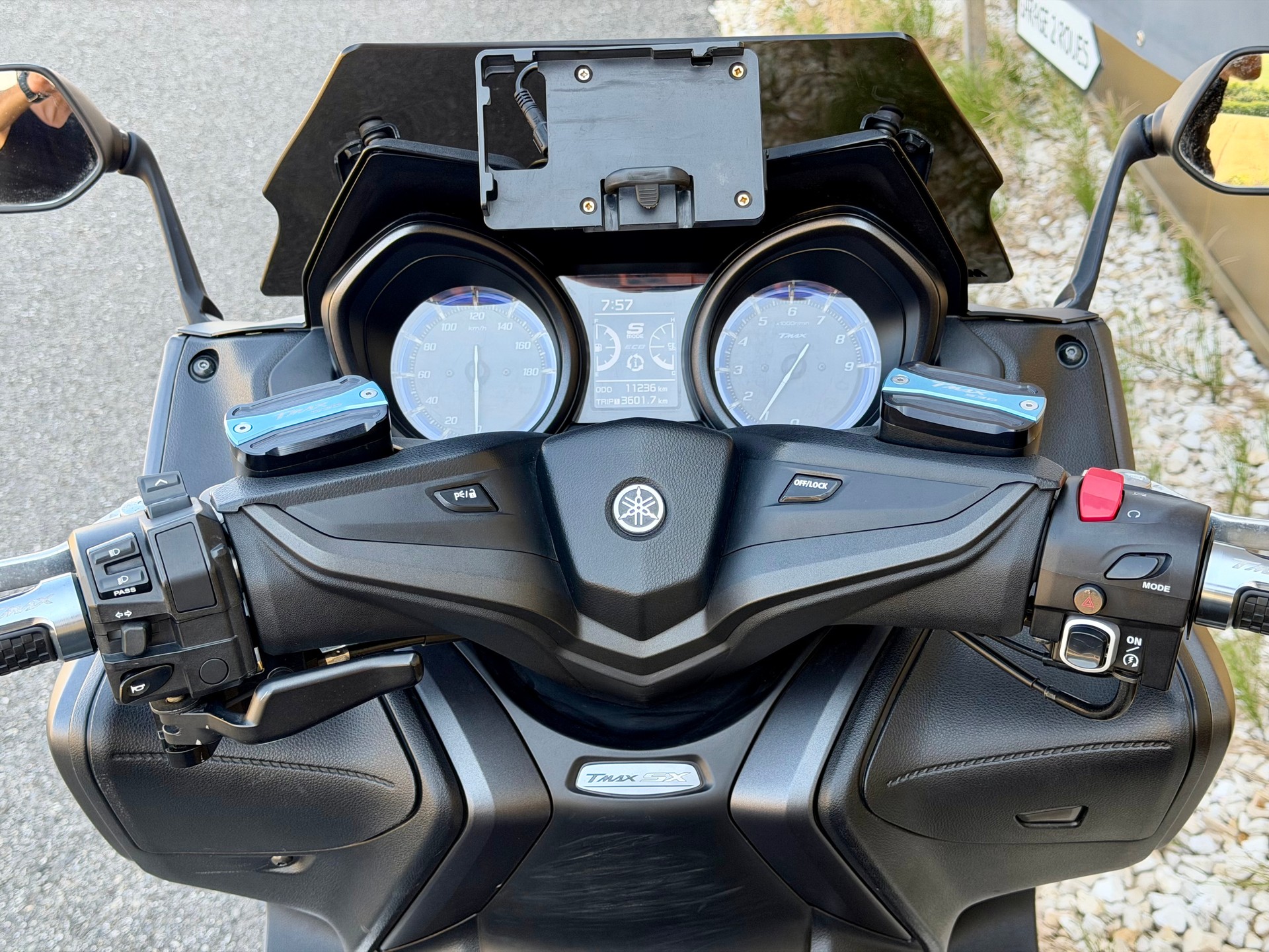 YAMAHA T-MAX XP 530 SX ABS-image-15