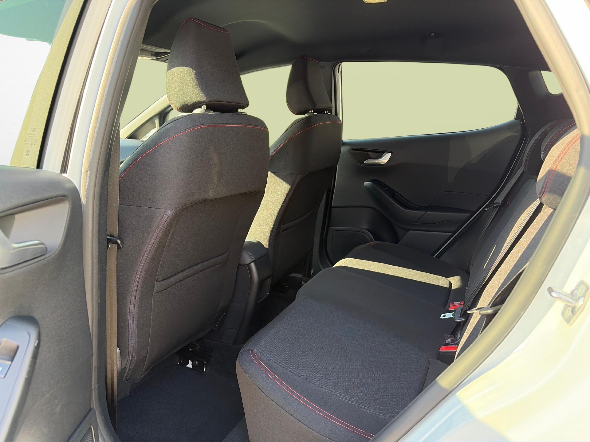 FORD Fiesta 1.0 EcoB Hybrid ST-Line X-image-12