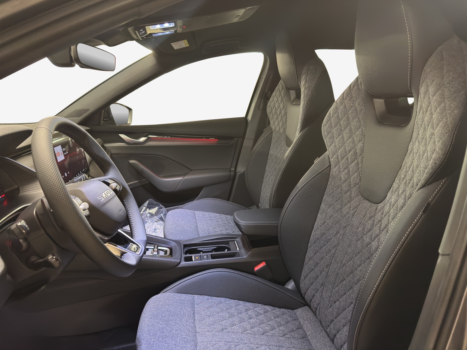 SKODA Octavia Combi 1.5 TSI mHEV DSG Sport Line-image-7