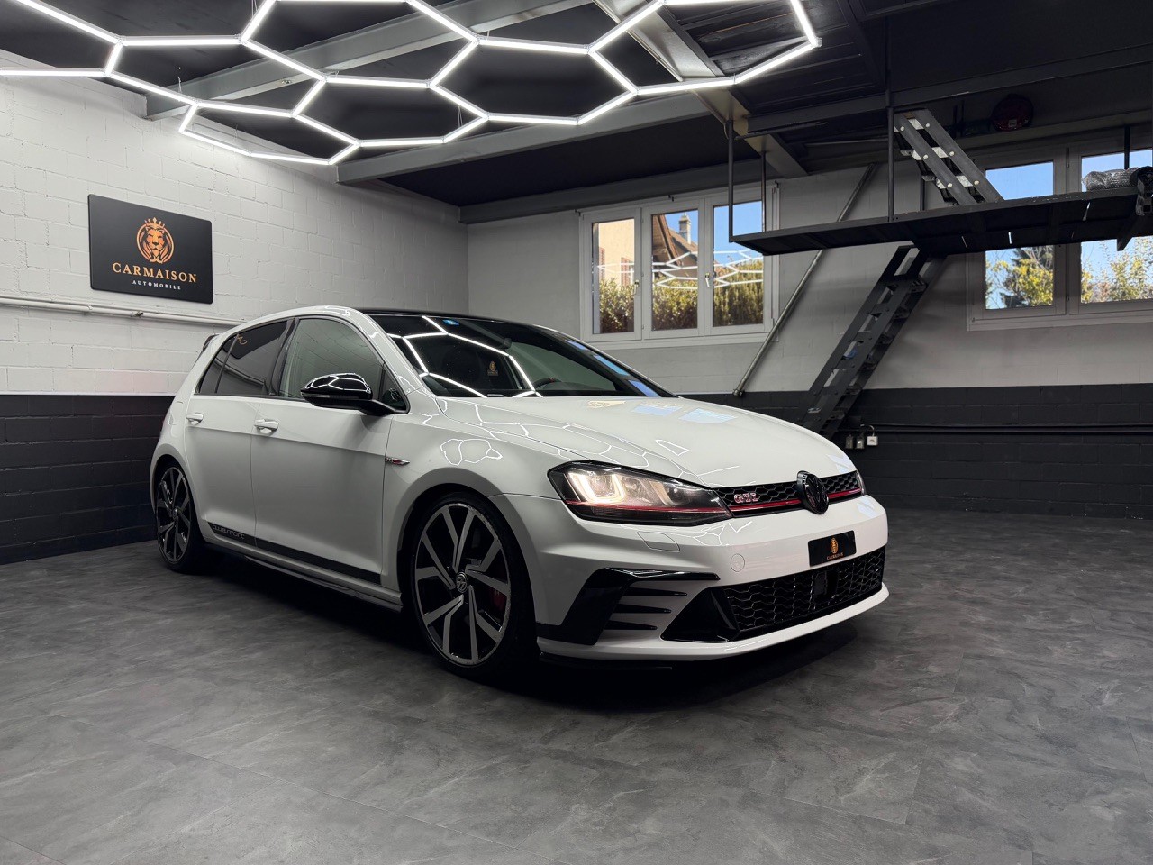 VW Golf 2.0 TSI GTI Clubsport DSG | CH-Auto | KW Tiefergelegt | Remus Auspuff | Rückfahrkamera | ACC