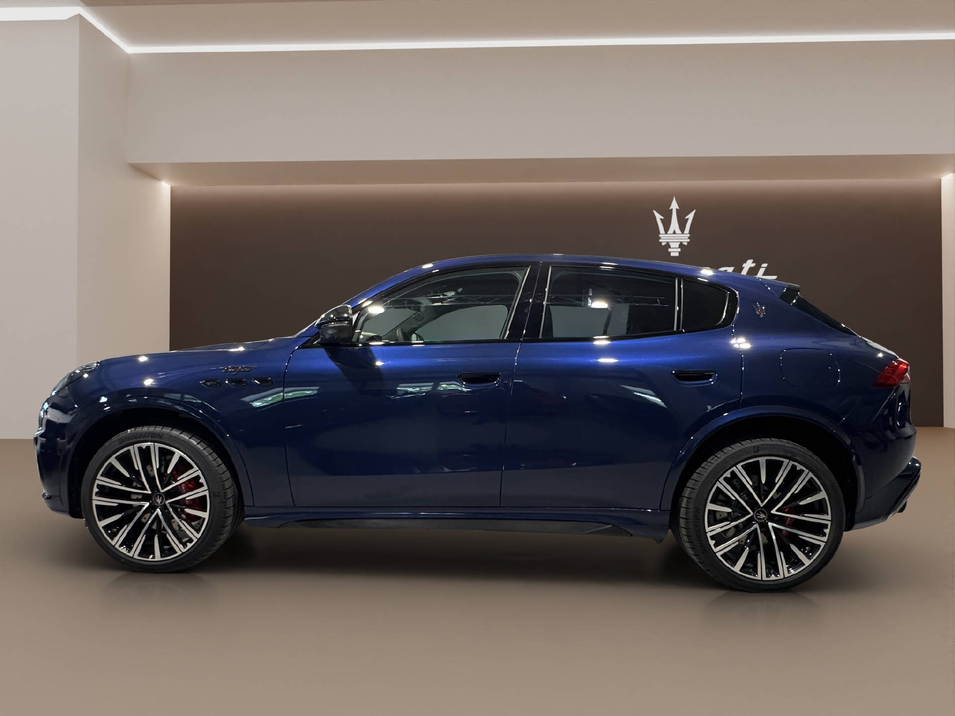 MASERATI Grecale 3.0 V6 Trofeo-image-7
