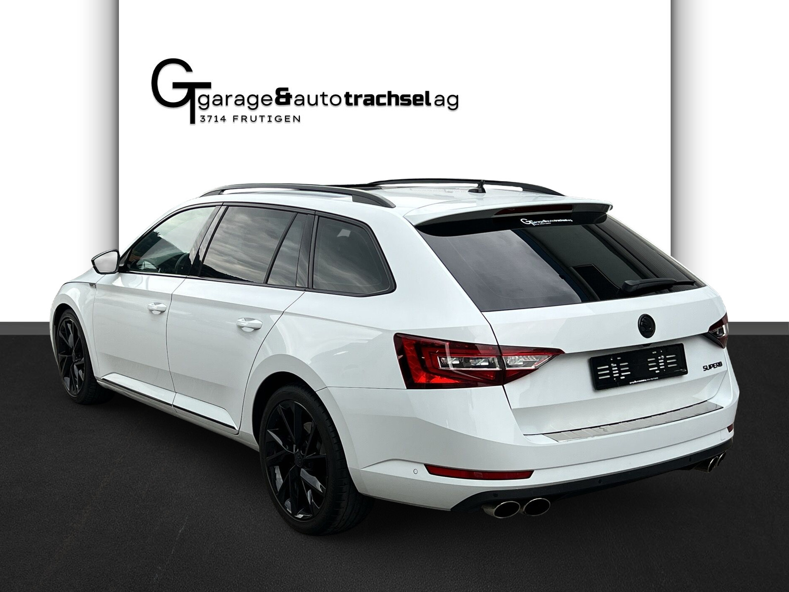 SKODA Superb Combi 2.0 TSI SportLine+ DSG 4x4-showroom-element-2