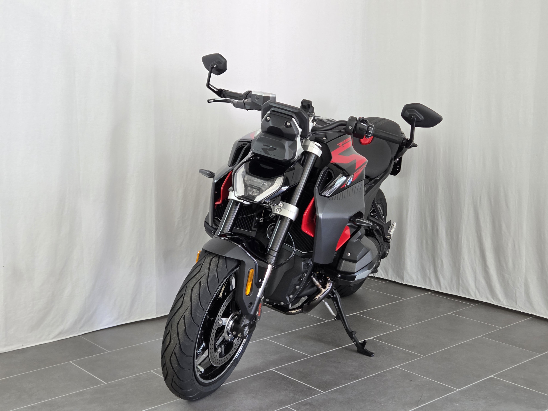 BMW R 1300 R Performance Boxer Bonus CHF 1'500 für Verträge bis 30.09.26-image-1