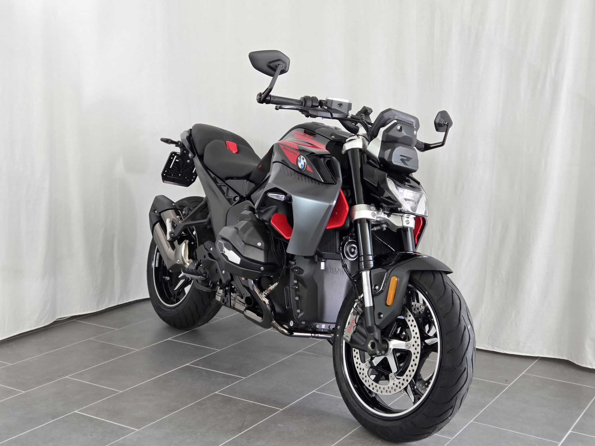 BMW R 1300 R Performance Boxer Bonus CHF 1'500 für Verträge bis 30.09.26-image-2