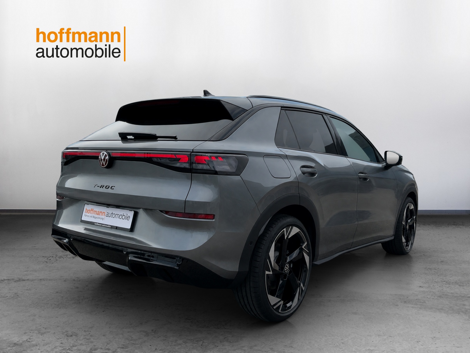 VW T-Roc 1.5 eTSI mHEV R-Line DSG-showroom-element-3
