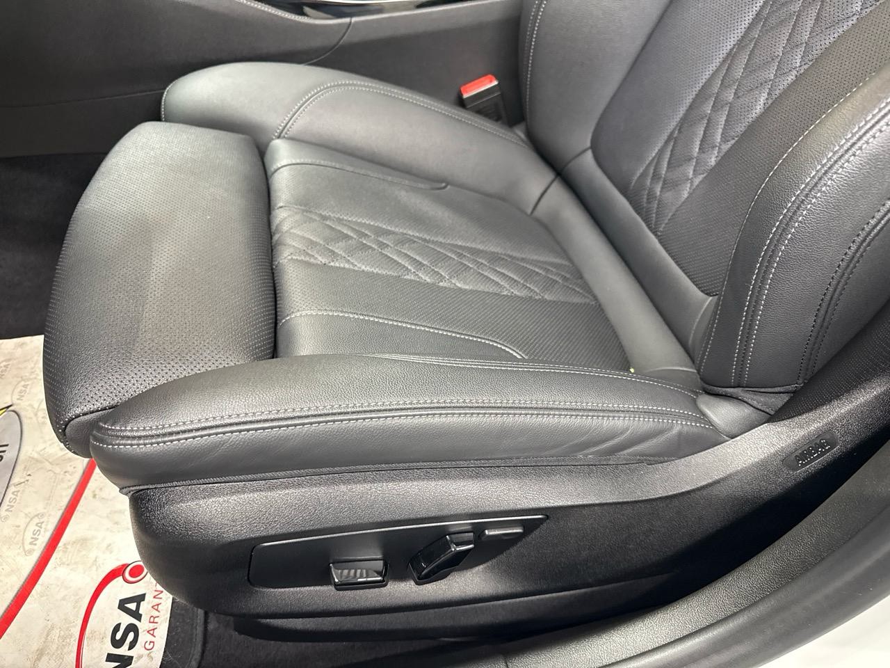 BMW 530i xDrive 48V Touring M Sport Steptronic-image-4