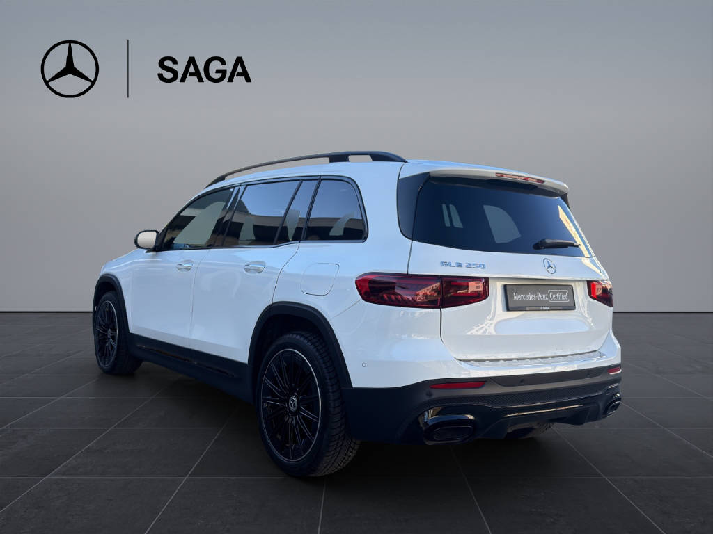 MERCEDES-BENZ GLB 250 AMG Line 4matic-showroom-element-3