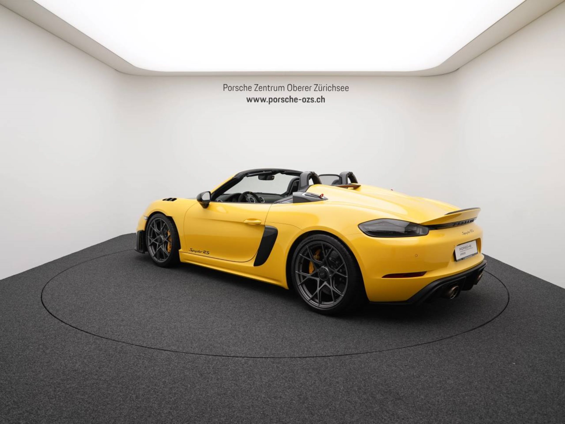 PORSCHE 718 Spyder RS-showroom-element-2