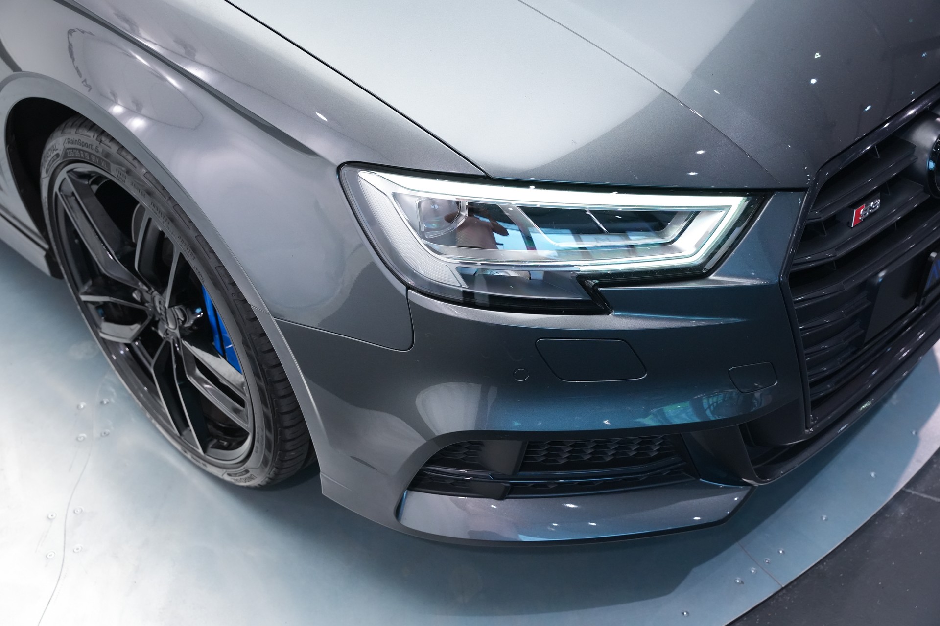 AUDI S3 Limousine 2.0 TFSI quattro S-tronic *CH-Fahrzeug* *Magnetic Ride* *B&O*-image-41