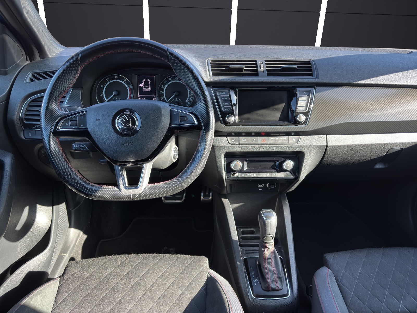 SKODA Fabia 1.0 TSI Monte Carlo DSG-image-9