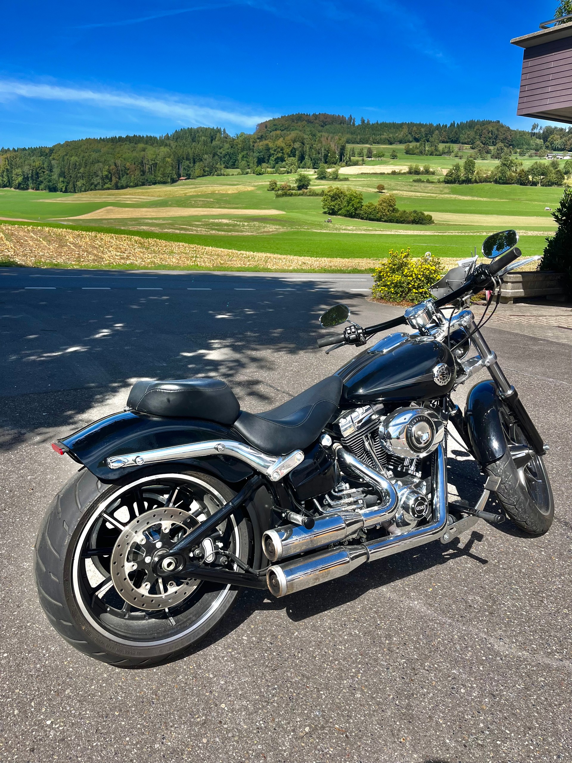 HARLEY-DAVIDSON FXSB Breakout 103 ABS-image-0