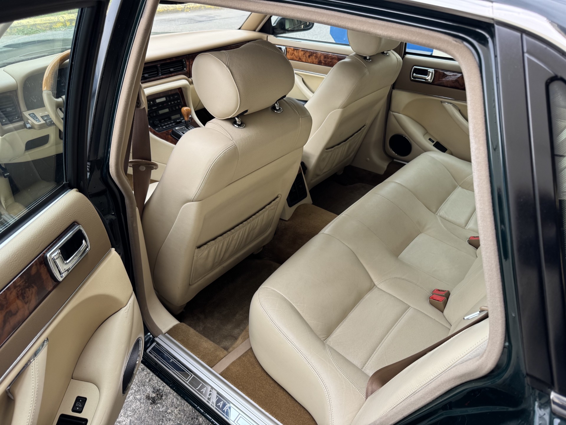 JAGUAR XJ 3.2 Executive-image-9