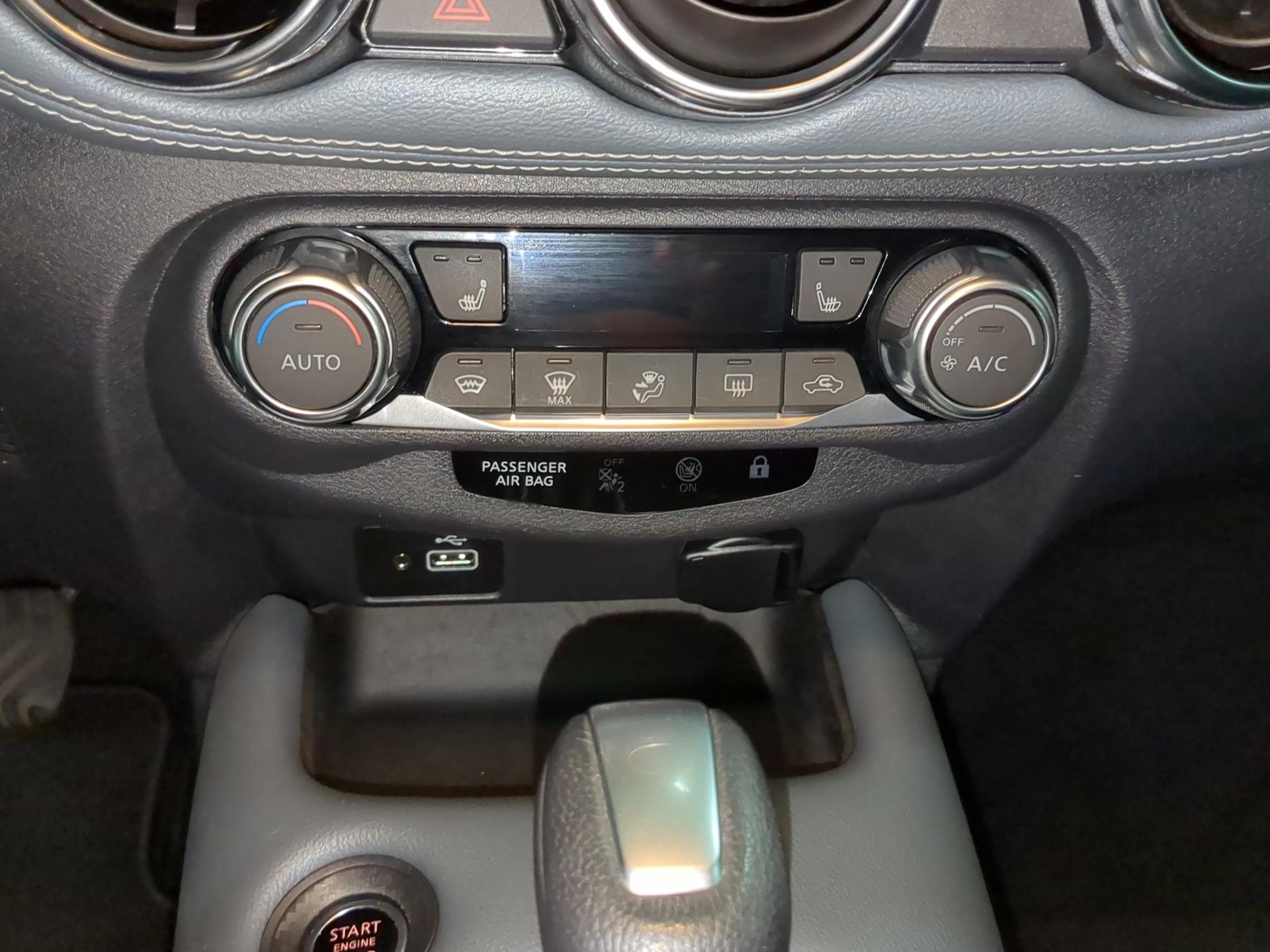 NISSAN Juke 1.0 DIG-T N-Connecta DCT-image-19