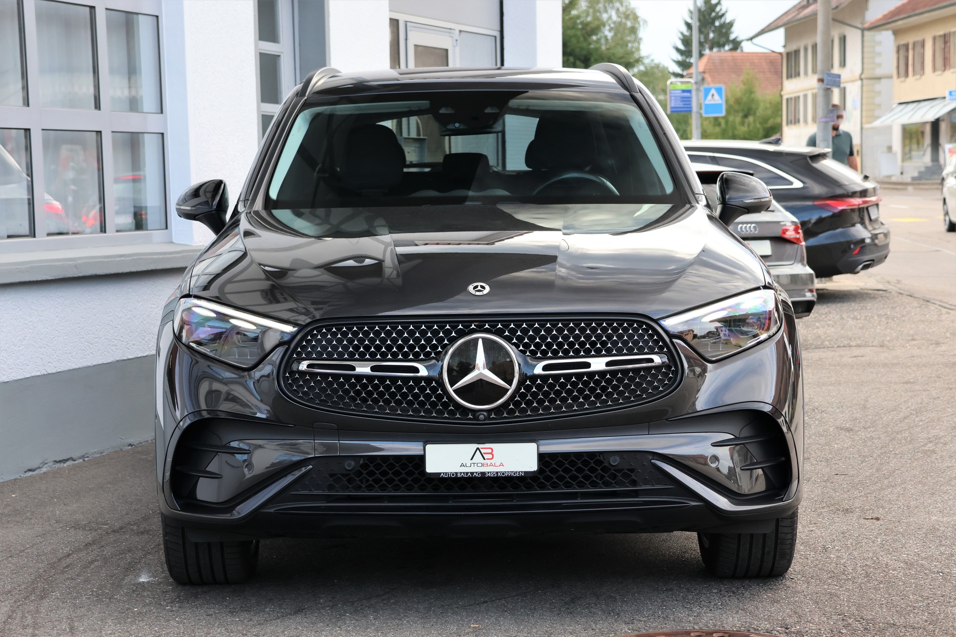 MERCEDES-BENZ GLC 220 d 4Matic 9G-Tronic AMG-Line (CH) + 2.5T AHK-showroom-element-1