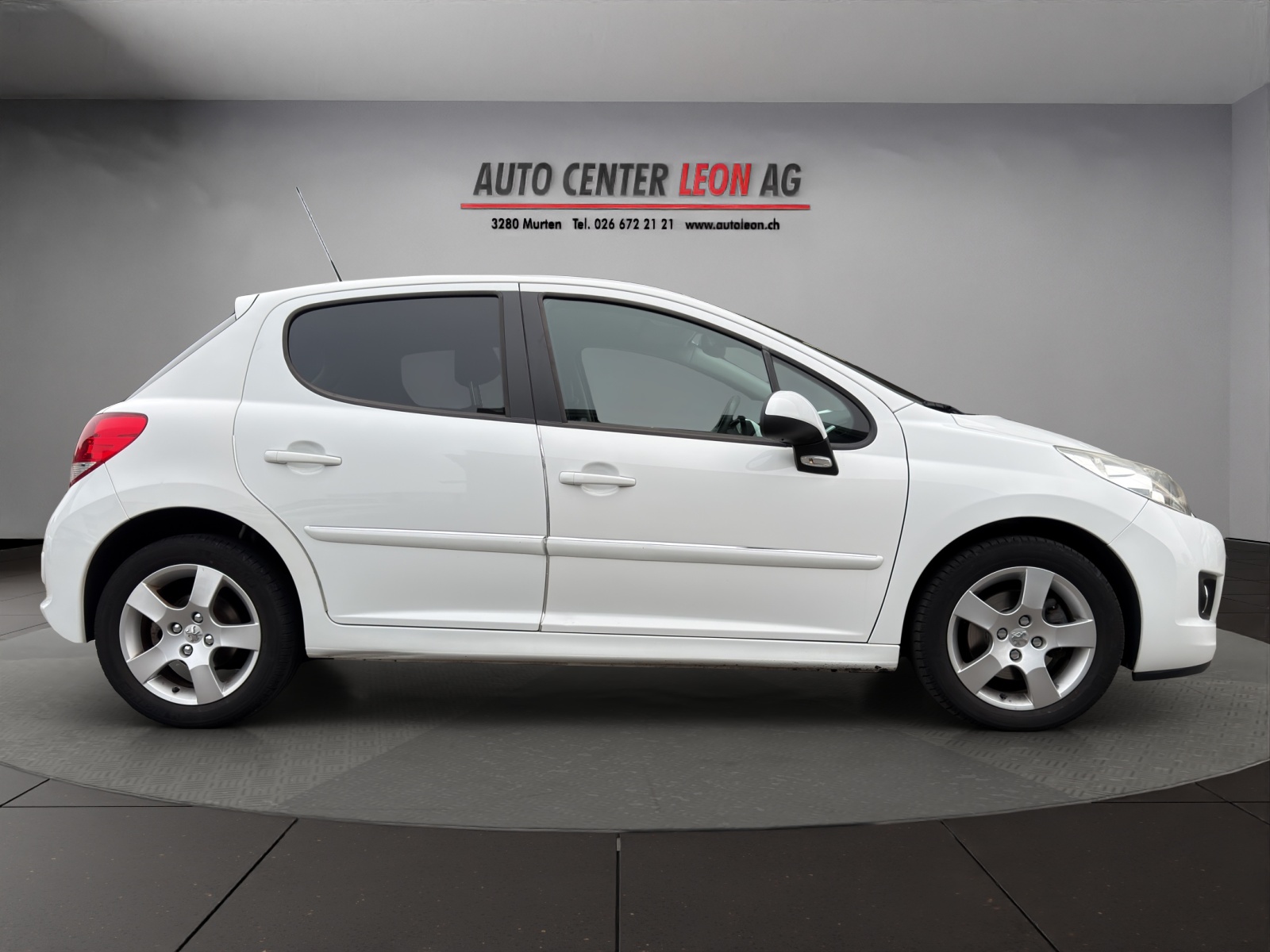 PEUGEOT 207 1.6 16V Sport Automatic-image-6