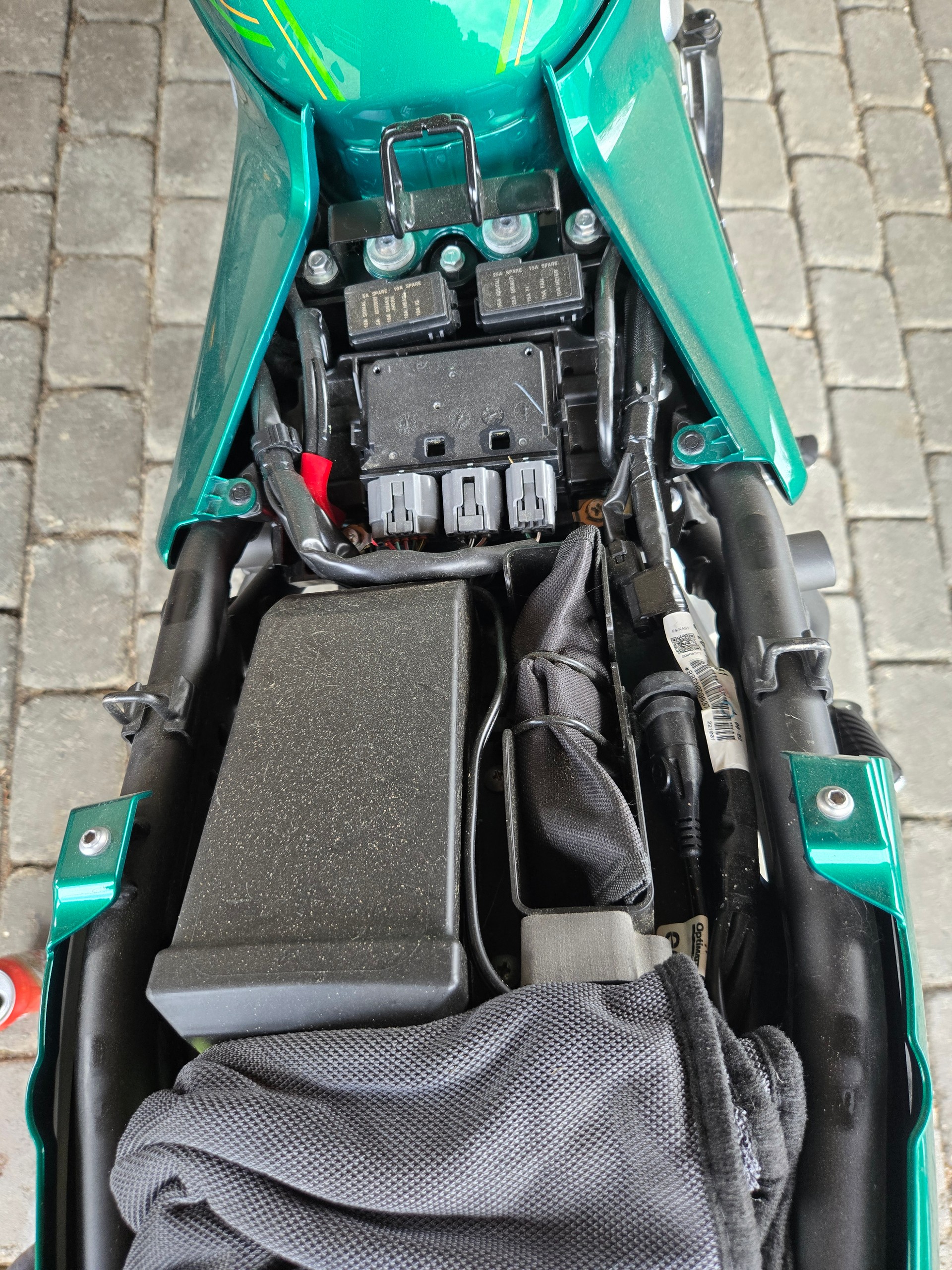 KAWASAKI Z 650 RS-image-3