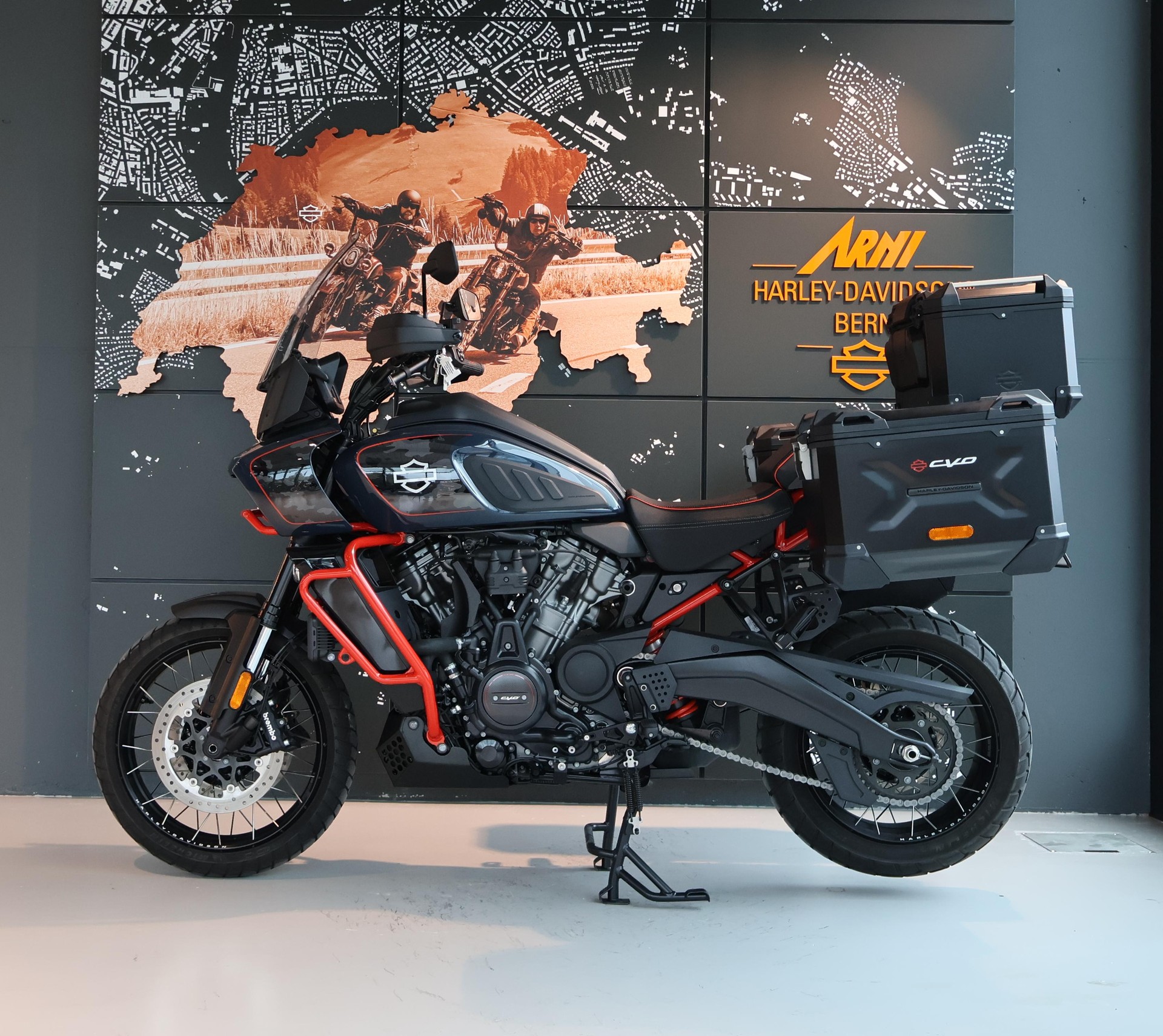 HARLEY-DAVIDSON RA1250 SE Pan America 1250 CVO-image-1
