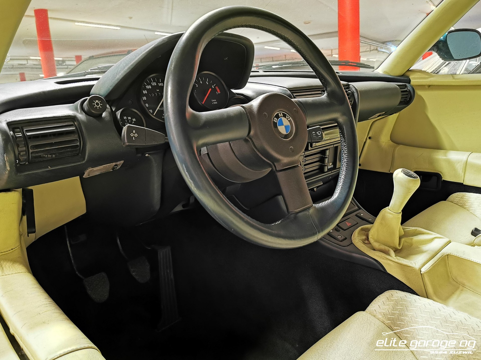 BMW Z1-image-8