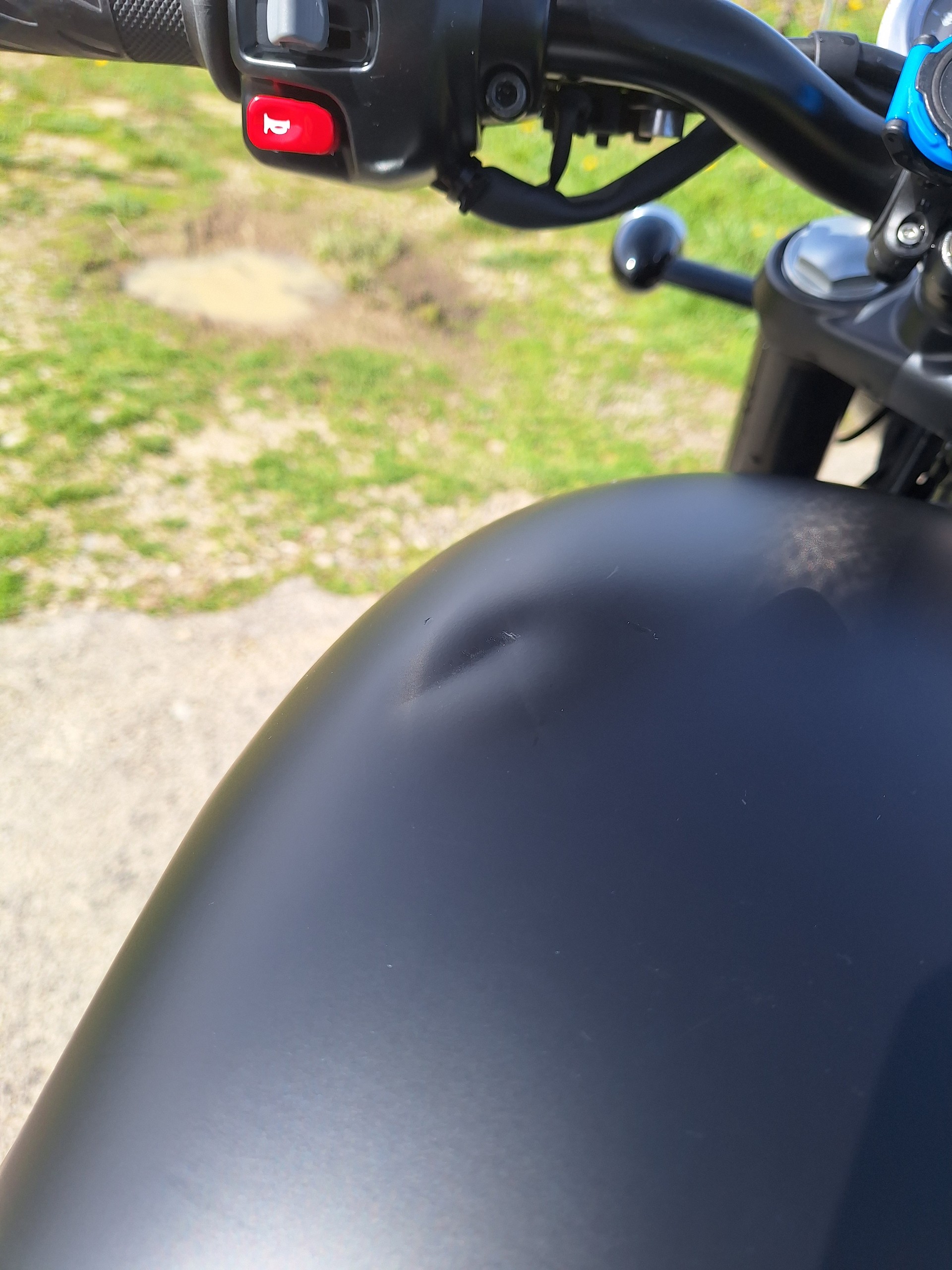 TRIUMPH Triumph 900 Bonneville T100 Black — 6'000 km seulement-image-6