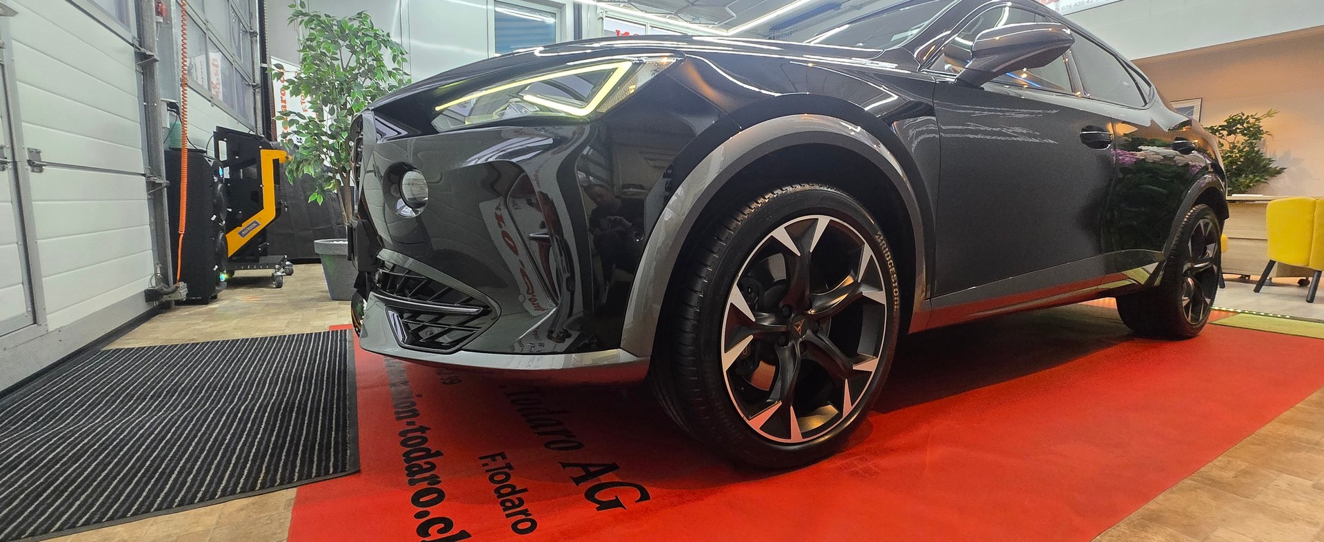 CUPRA Formentor 2.0TSI VZ 4Drive DSG-showroom-element-1