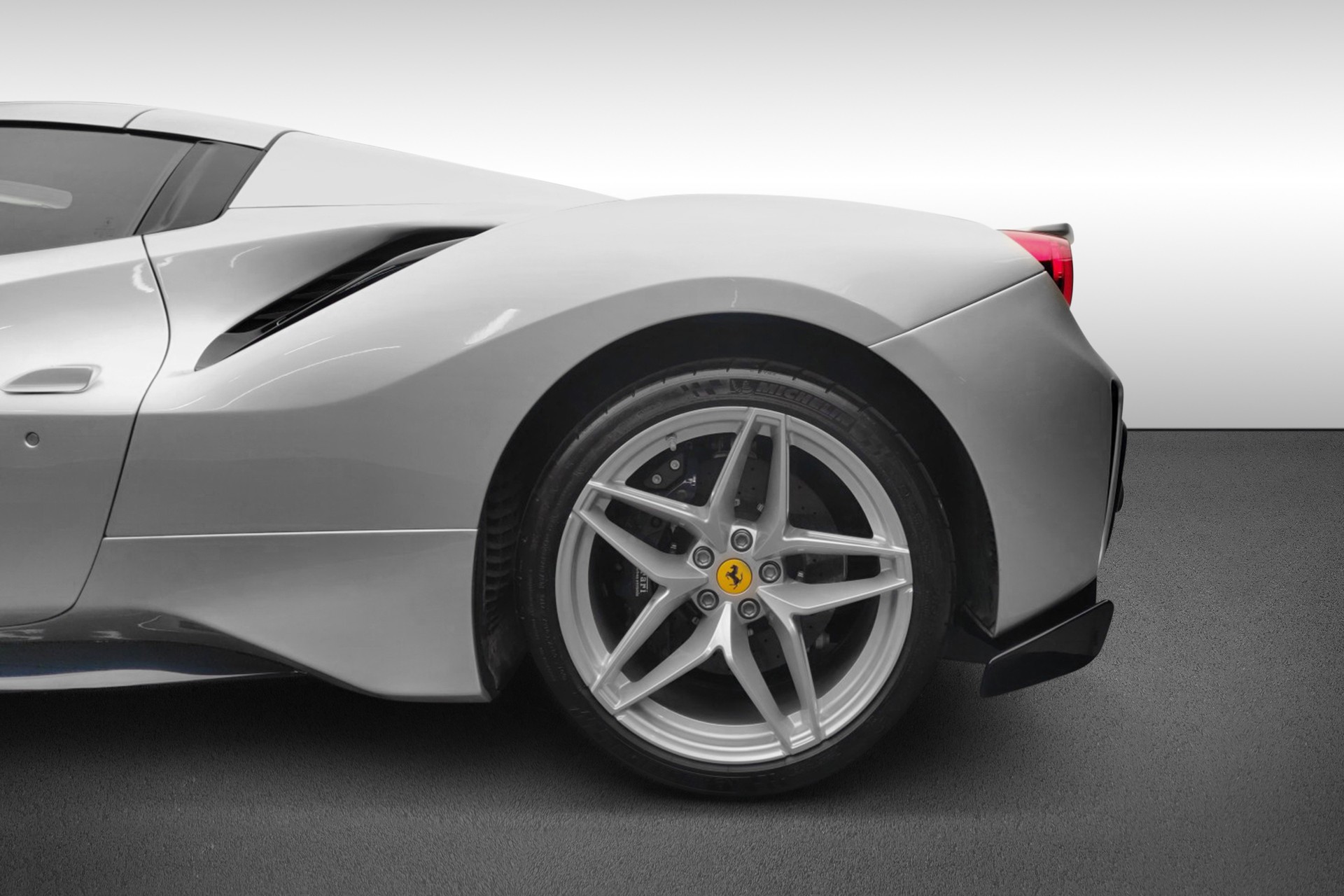FERRARI 488 Pista Spider 3.9 V8-image-9