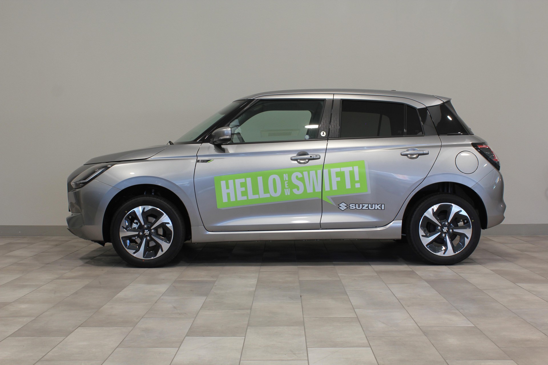 SUZUKI Swift 1.2 1st Edition Top Hybrid 4x4 MY24-image-3