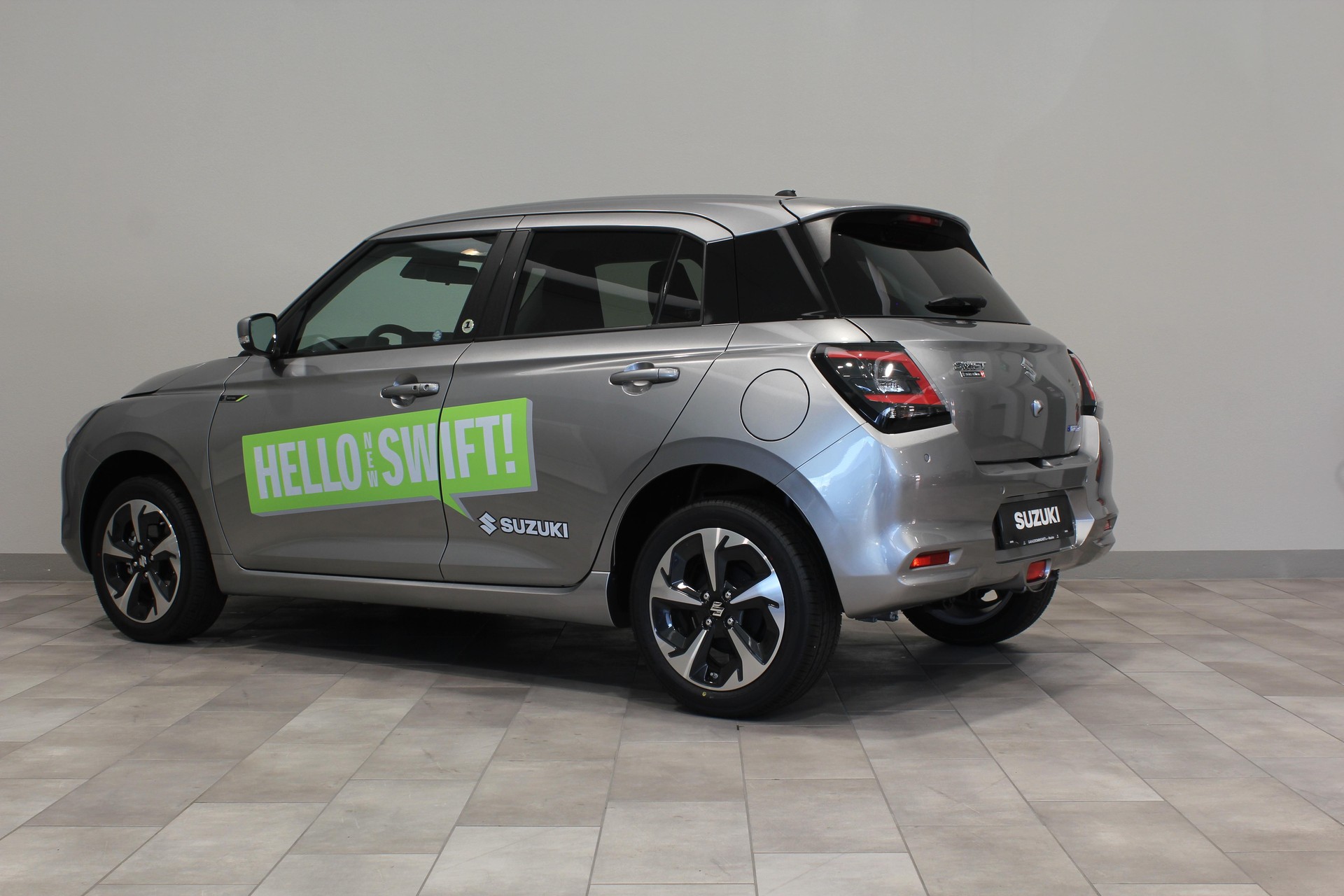 SUZUKI Swift 1.2 1st Edition Top Hybrid 4x4 MY24-image-2