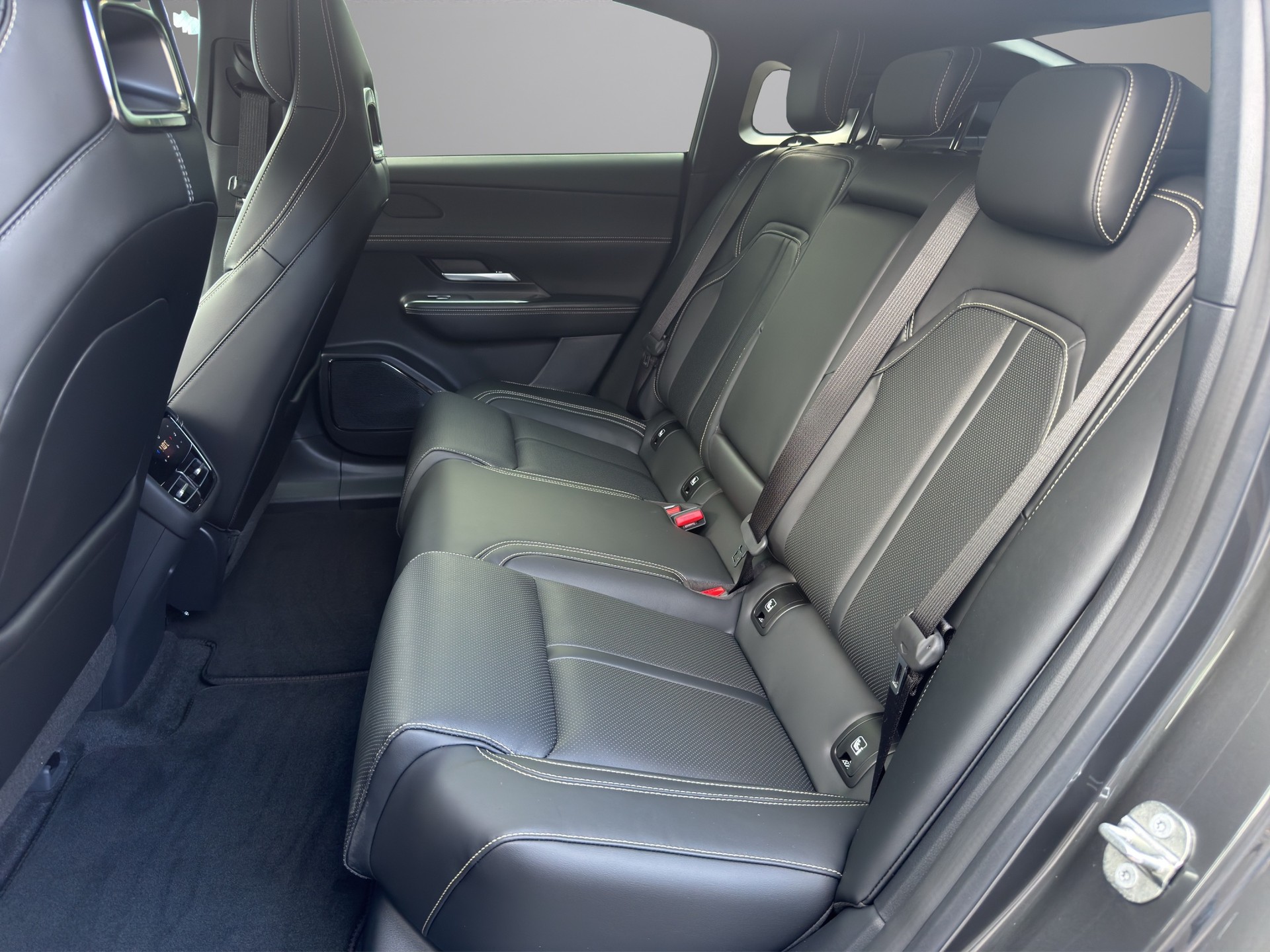 MAZDA 6e 245 80kWh Takumi-image-11