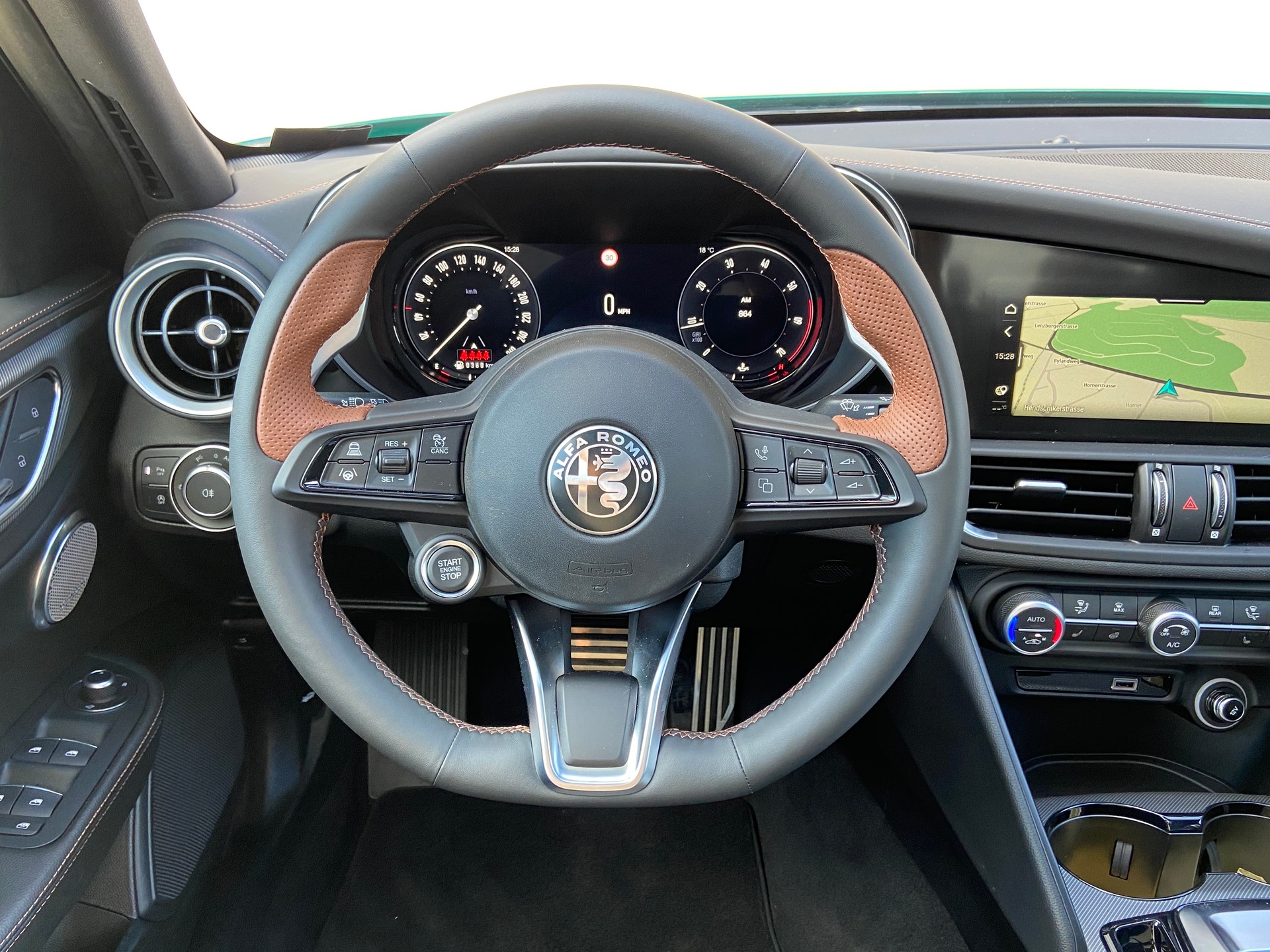 ALFA ROMEO Giulia 2.0 Intensa Sky Q4 AT8-image-9