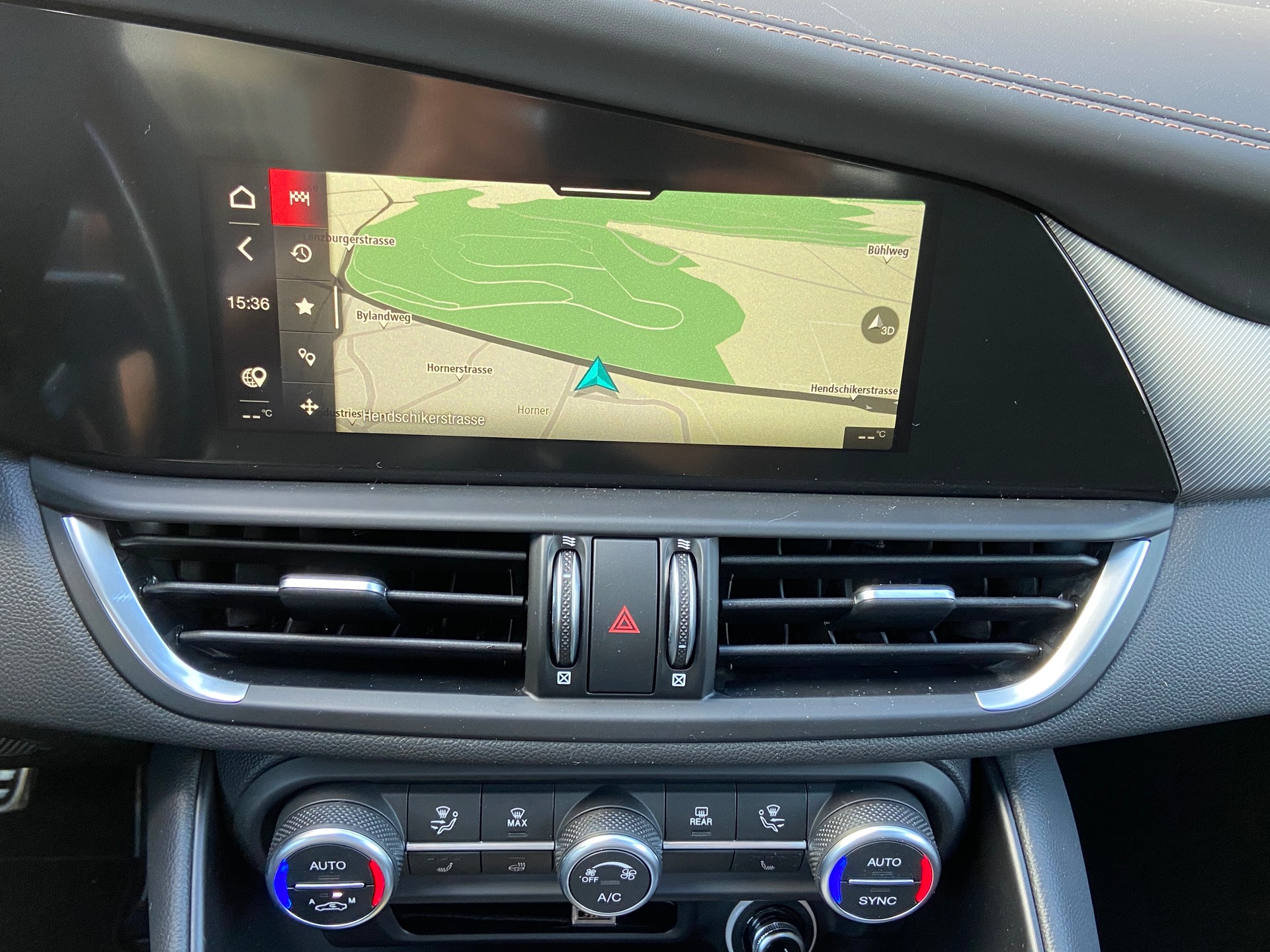 ALFA ROMEO Giulia 2.0 Intensa Sky Q4 AT8-image-11