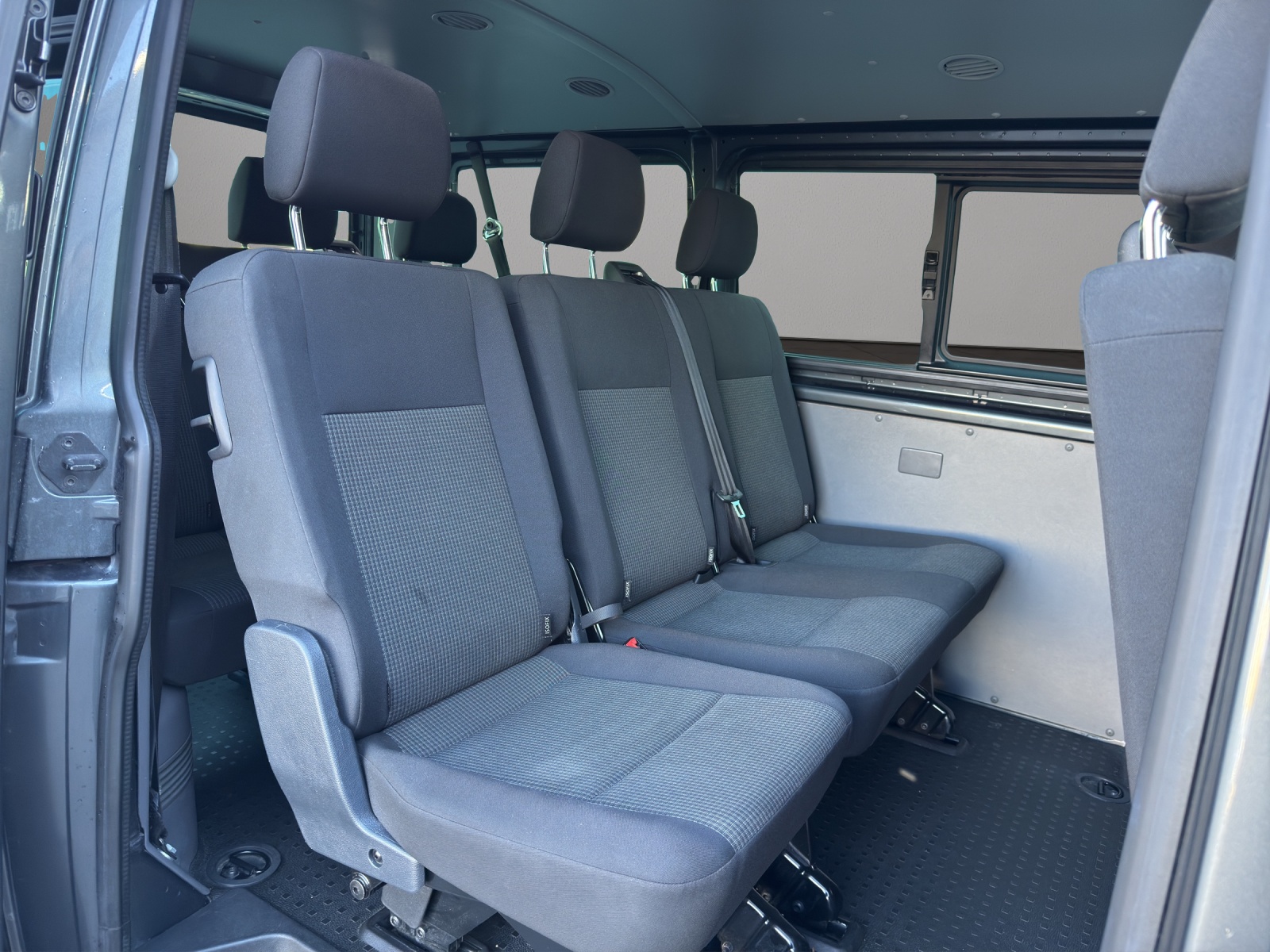 VW T6.1 2.0 TDI DSG-image-17
