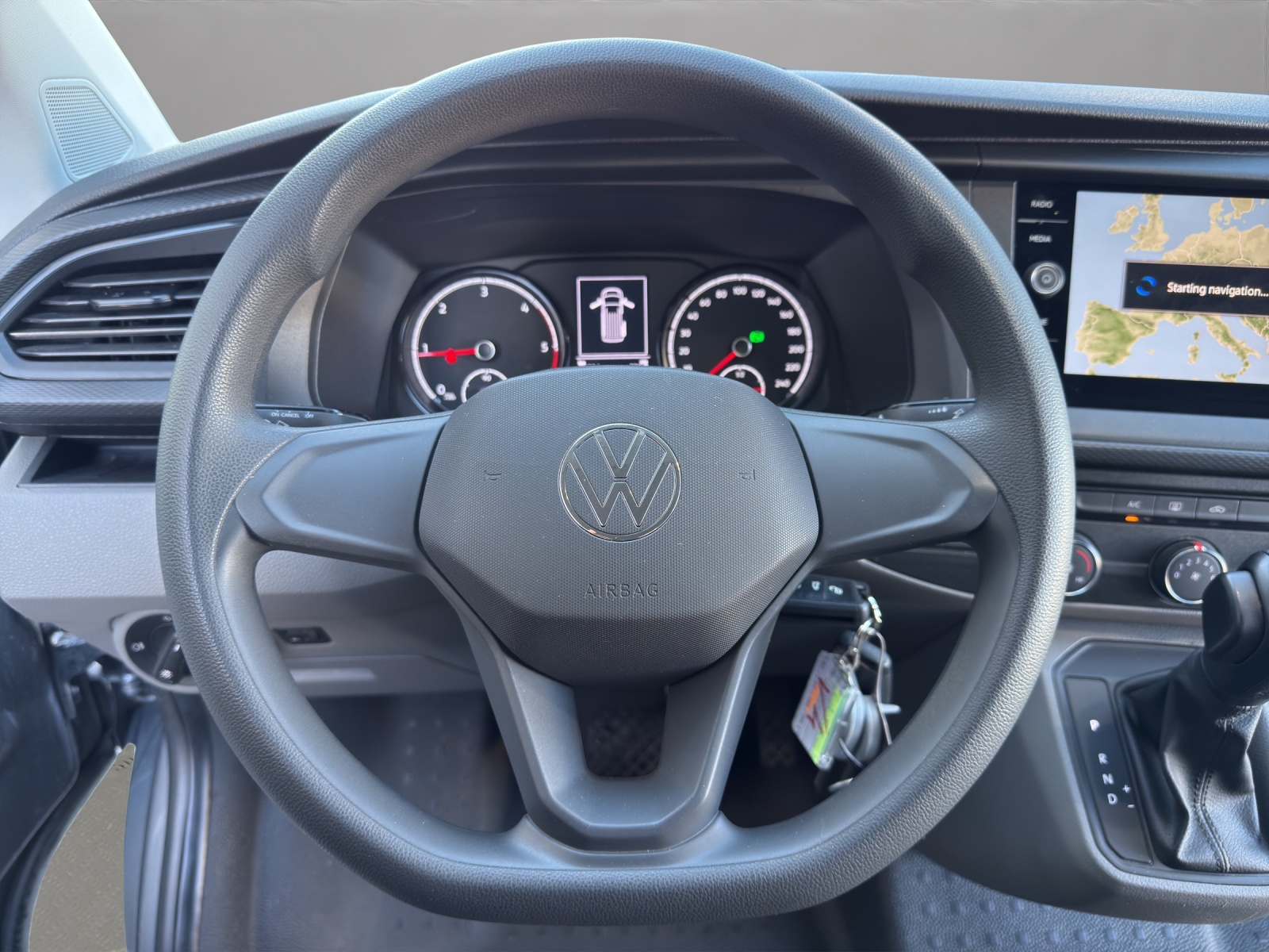VW T6.1 2.0 TDI DSG-image-9