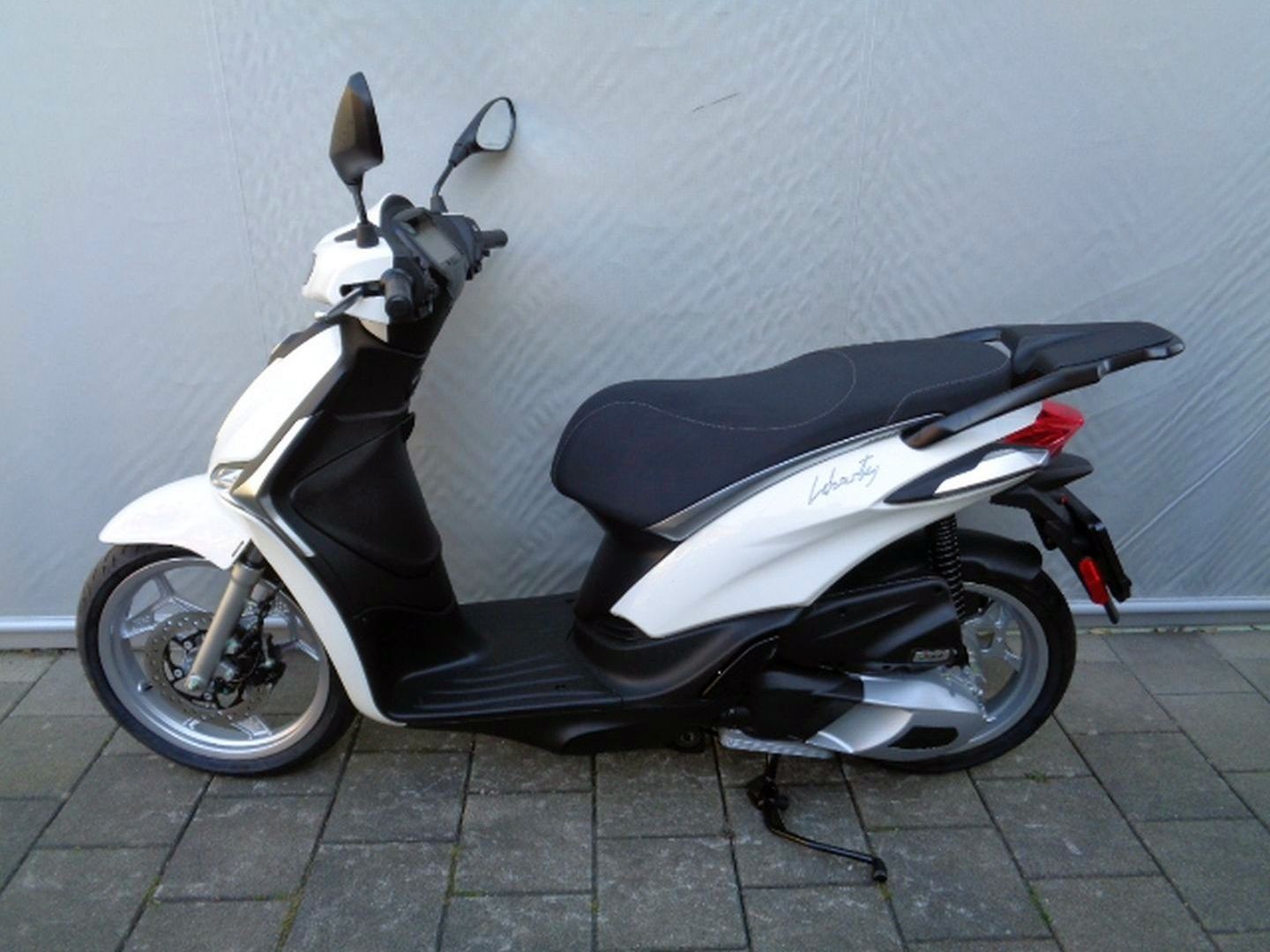 PIAGGIO LIBERTY 125 ABS E5-image-0