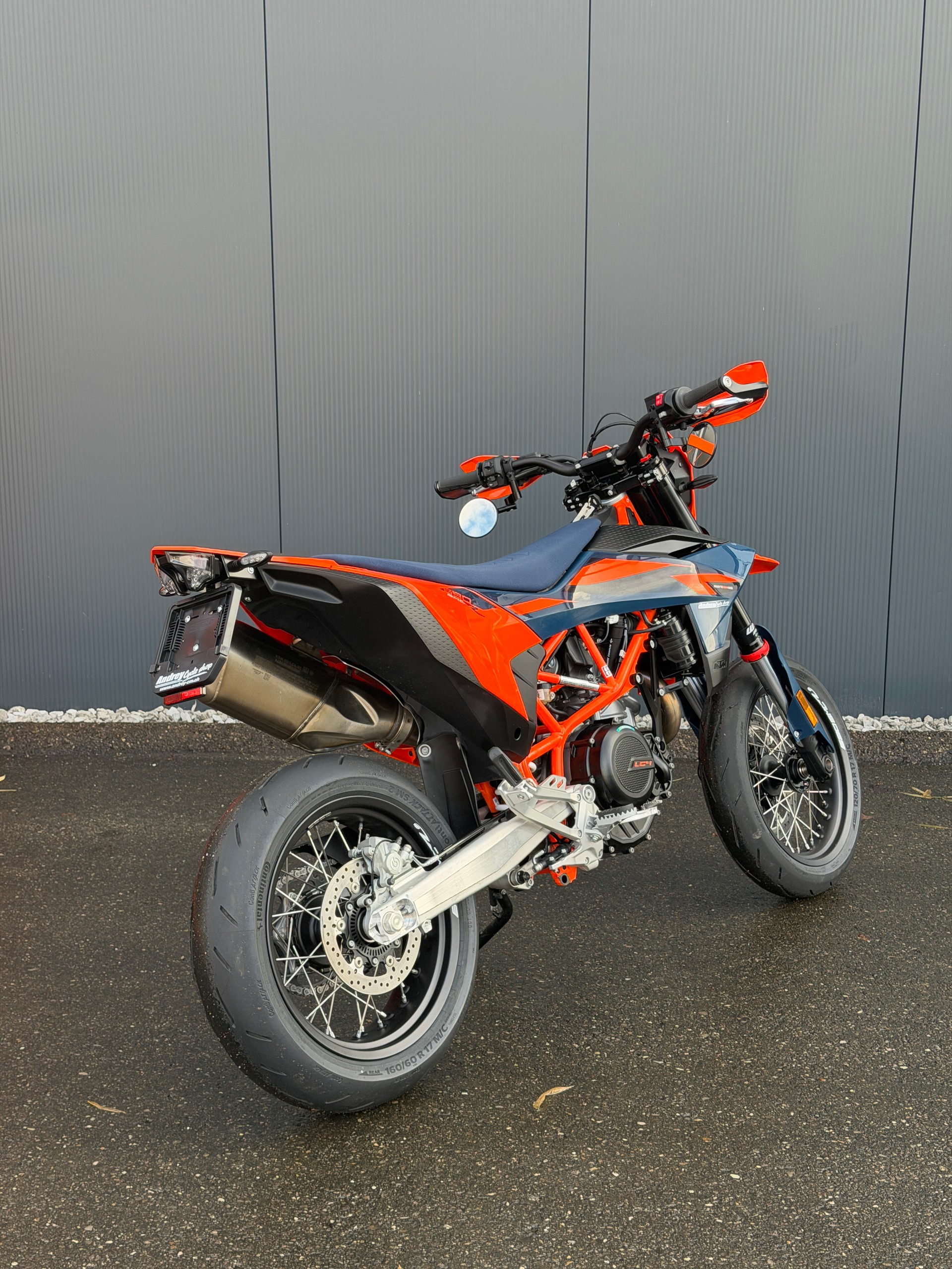 KTM 690 SMC R ABS (35 kW)-image-1