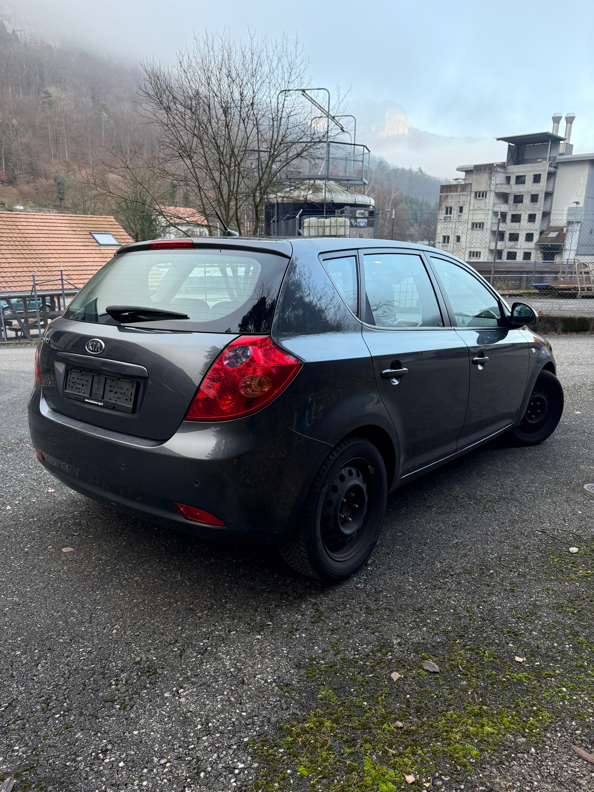 KIA Cee'd 2.0 16V Style-image-2