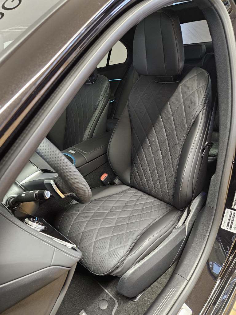 MERCEDES-BENZ E 450 d 4Matic AMG Line Limousine-image-5