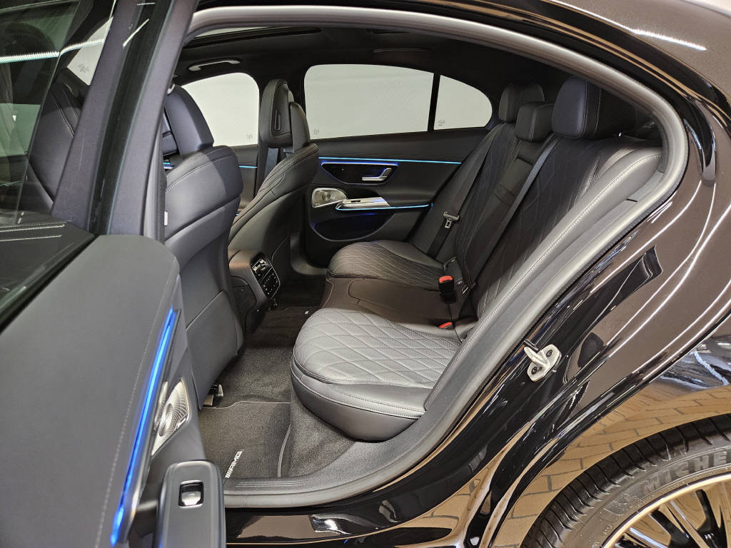 MERCEDES-BENZ E 450 d 4Matic AMG Line Limousine-image-12