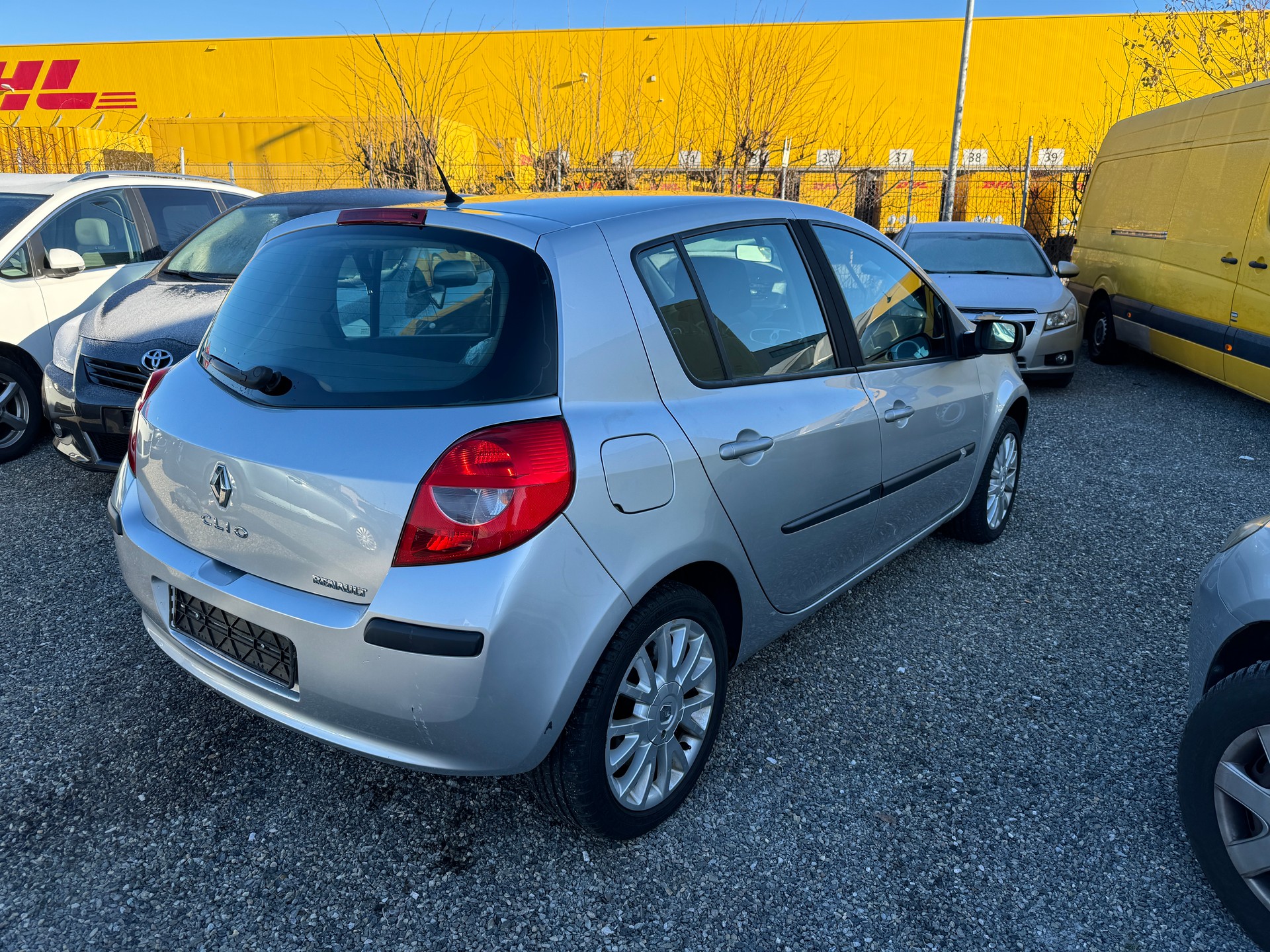 RENAULT Clio 1.6 16V Dynamique-image-3
